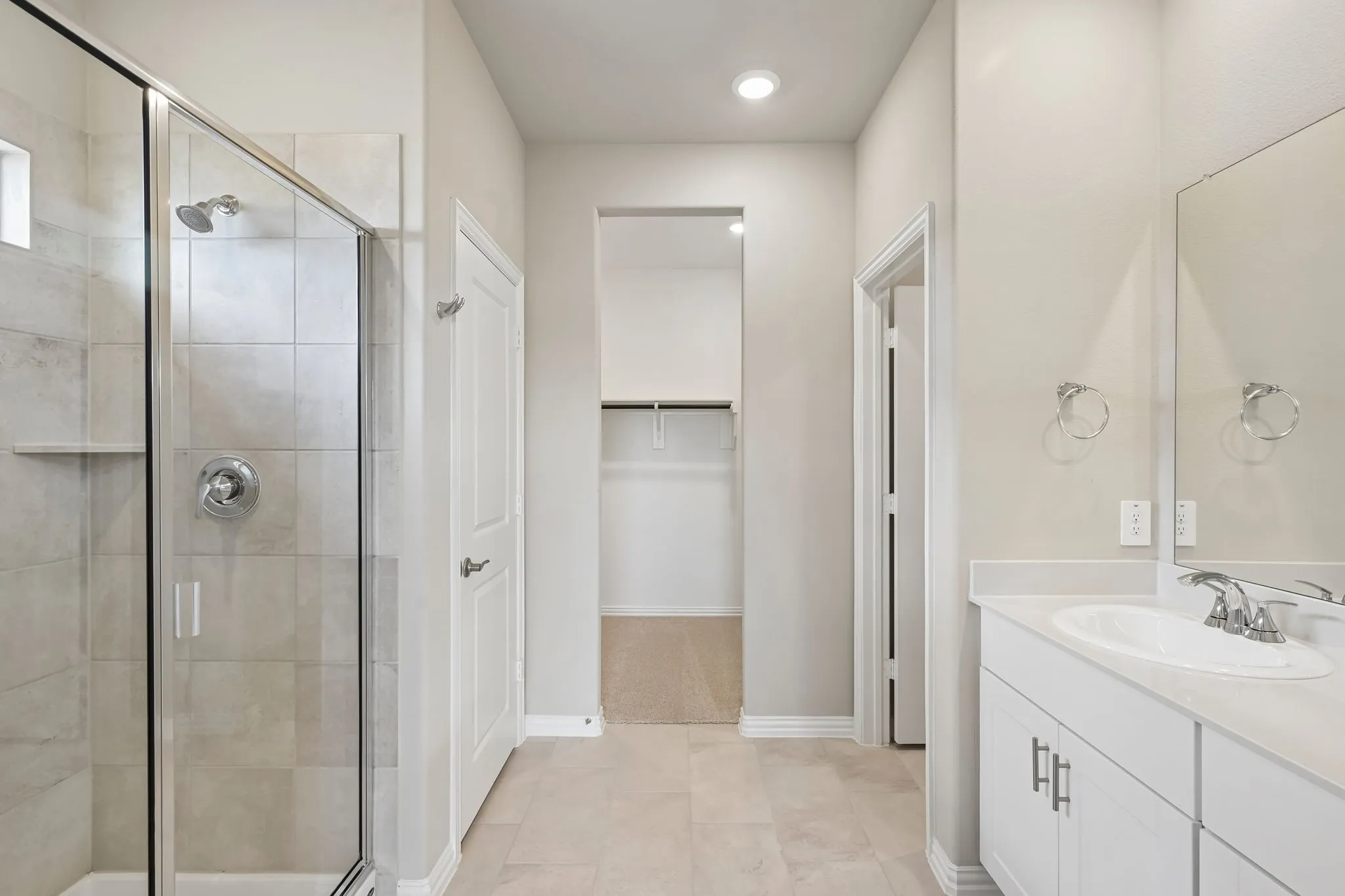 Photo is not of the actual home, but is an inspirational photo of builder’s model home and may depict options, furnishings, and/or decorator features that are not included.