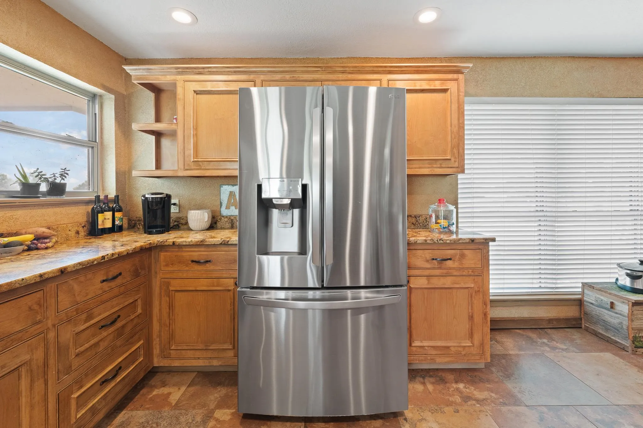 Farm For Sale in Johnson County , 3001 E Fm 4, Cleburne, Texas 76031, 3 Bedroom, 3 Bathroom, 2 Garage spaces, 2,729 Sqft, built in 1980, mls#21298428, Real Estate Agent in Cleburne, Homes For Sale in Johnson county, Homes For Sale in Cleburne, Realtor in Cleburne Texas, Real Estate Brokerage Independent Realty Texas, Luminita Cordes Realtor