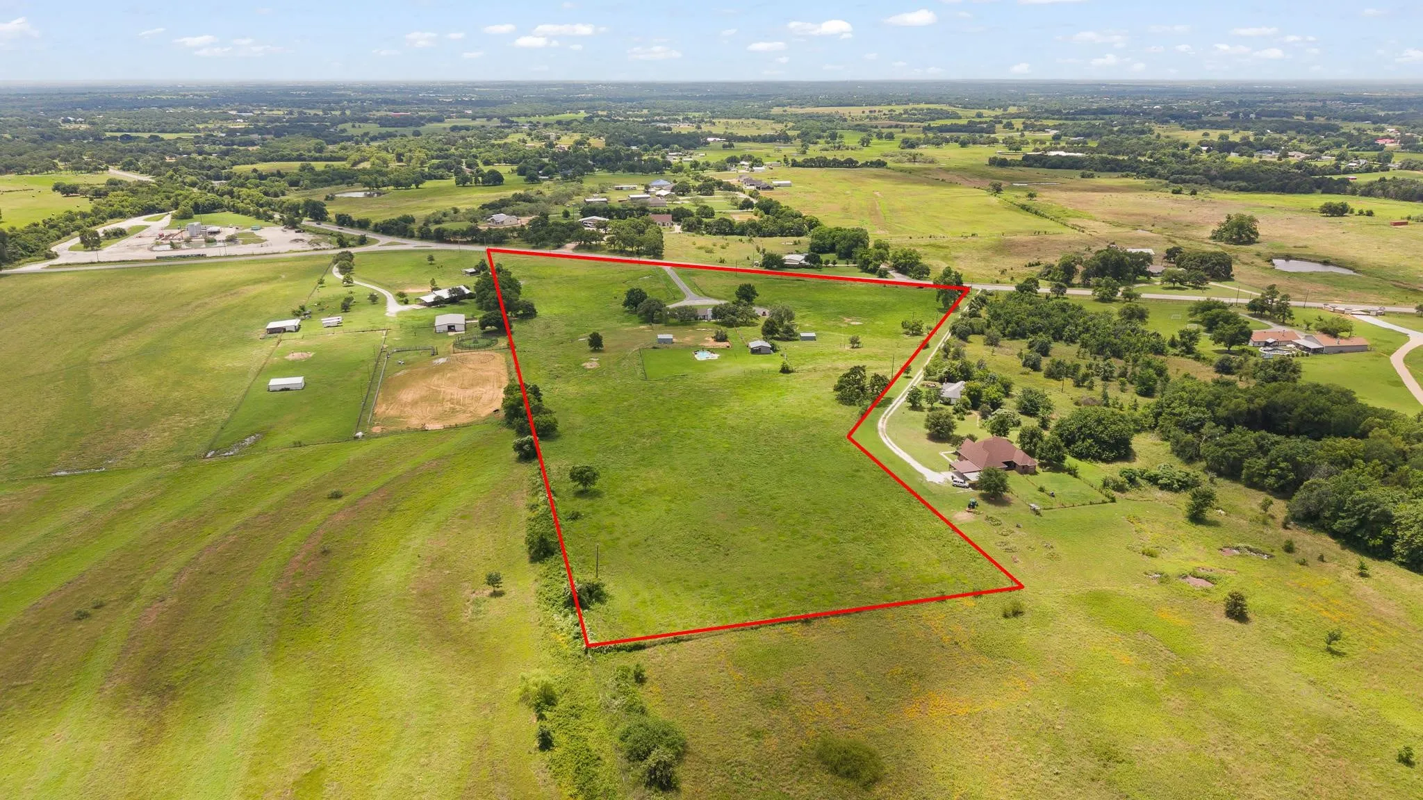 Farm For Sale in Johnson County , 3001 E Fm 4, Cleburne, Texas 76031, 3 Bedroom, 3 Bathroom, 2 Garage spaces, 2,729 Sqft, built in 1980, mls#21298428, Real Estate Agent in Cleburne, Homes For Sale in Johnson county, Homes For Sale in Cleburne, Realtor in Cleburne Texas, Real Estate Brokerage Independent Realty Texas, Luminita Cordes Realtor
