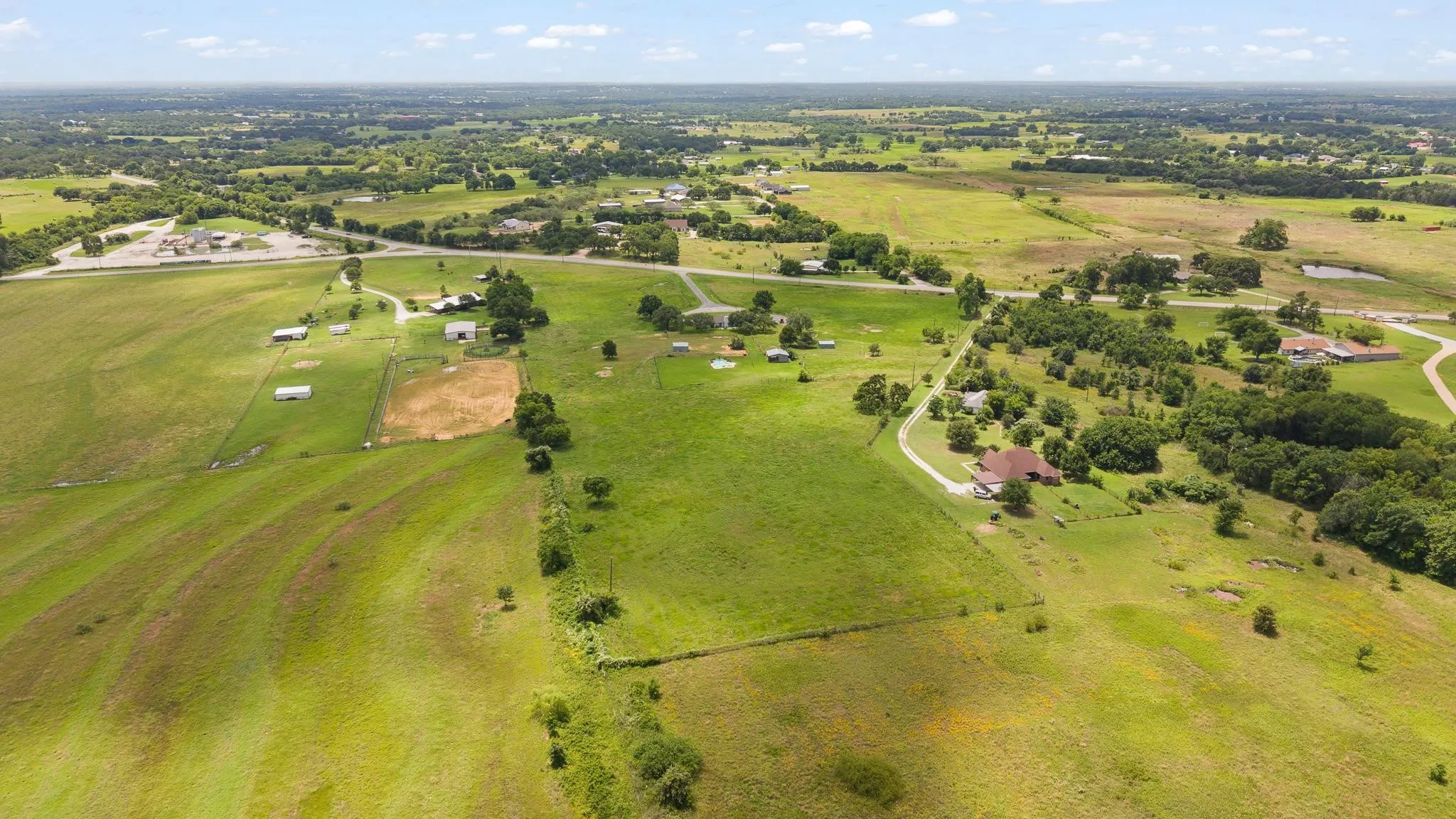 Farm For Sale in Johnson County , 3001 E Fm 4, Cleburne, Texas 76031, 3 Bedroom, 3 Bathroom, 2 Garage spaces, 2,729 Sqft, built in 1980, mls#21298428, Real Estate Agent in Cleburne, Homes For Sale in Johnson county, Homes For Sale in Cleburne, Realtor in Cleburne Texas, Real Estate Brokerage Independent Realty Texas, Luminita Cordes Realtor