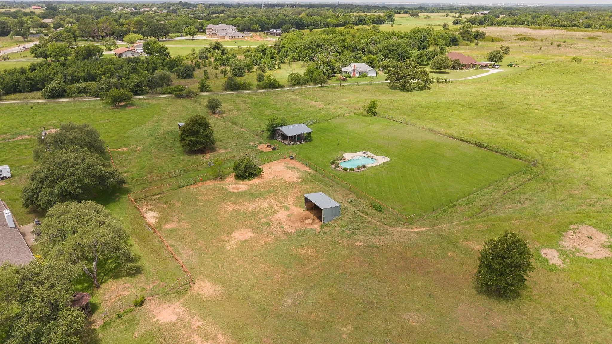 Farm For Sale in Johnson County , 3001 E Fm 4, Cleburne, Texas 76031, 3 Bedroom, 3 Bathroom, 2 Garage spaces, 2,729 Sqft, built in 1980, mls#21298428, Real Estate Agent in Cleburne, Homes For Sale in Johnson county, Homes For Sale in Cleburne, Realtor in Cleburne Texas, Real Estate Brokerage Independent Realty Texas, Luminita Cordes Realtor