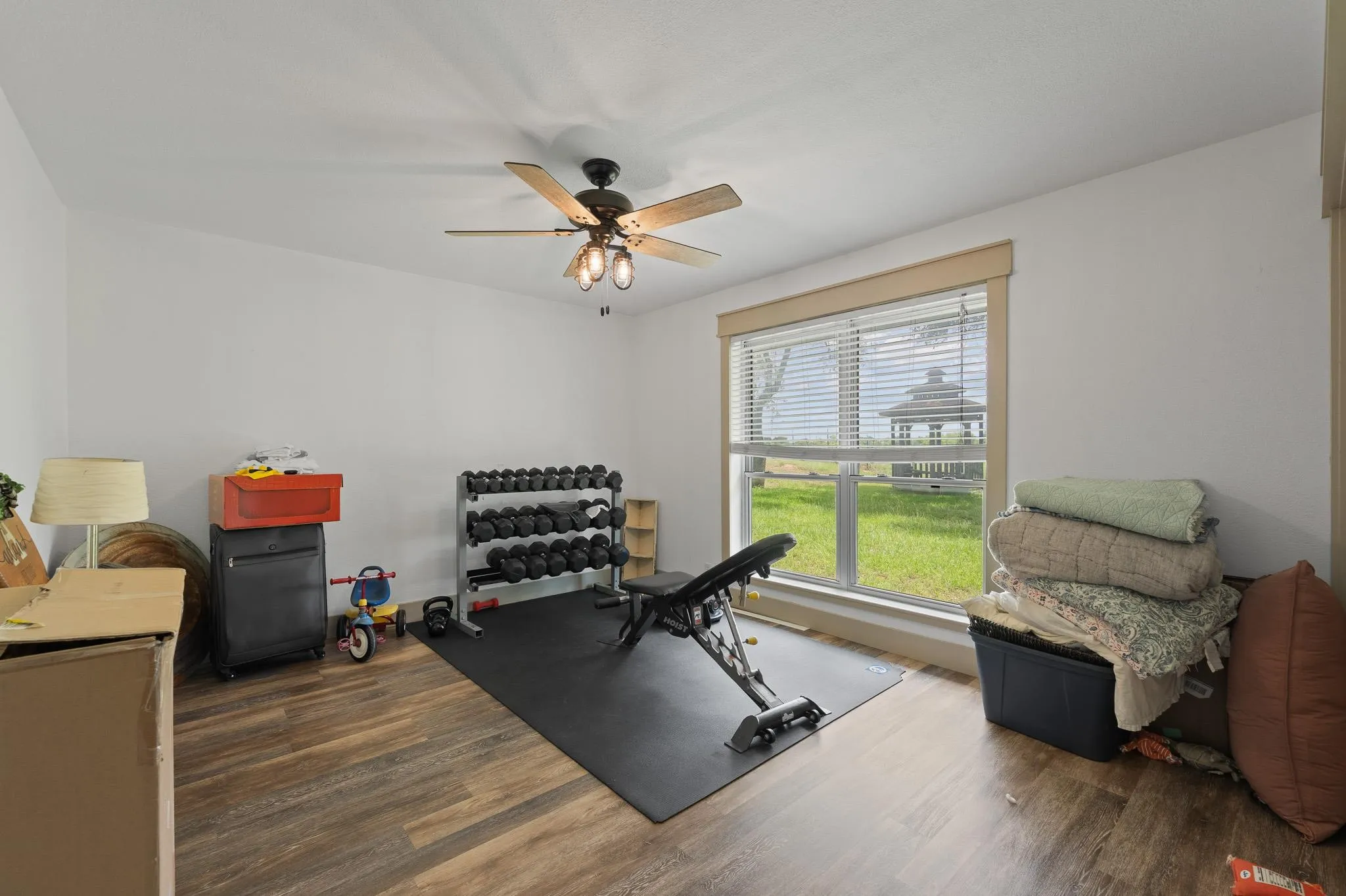 Farm For Sale in Johnson County , 3001 E Fm 4, Cleburne, Texas 76031, 3 Bedroom, 3 Bathroom, 2 Garage spaces, 2,729 Sqft, built in 1980, mls#21298428, Real Estate Agent in Cleburne, Homes For Sale in Johnson county, Homes For Sale in Cleburne, Realtor in Cleburne Texas, Real Estate Brokerage Independent Realty Texas, Luminita Cordes Realtor