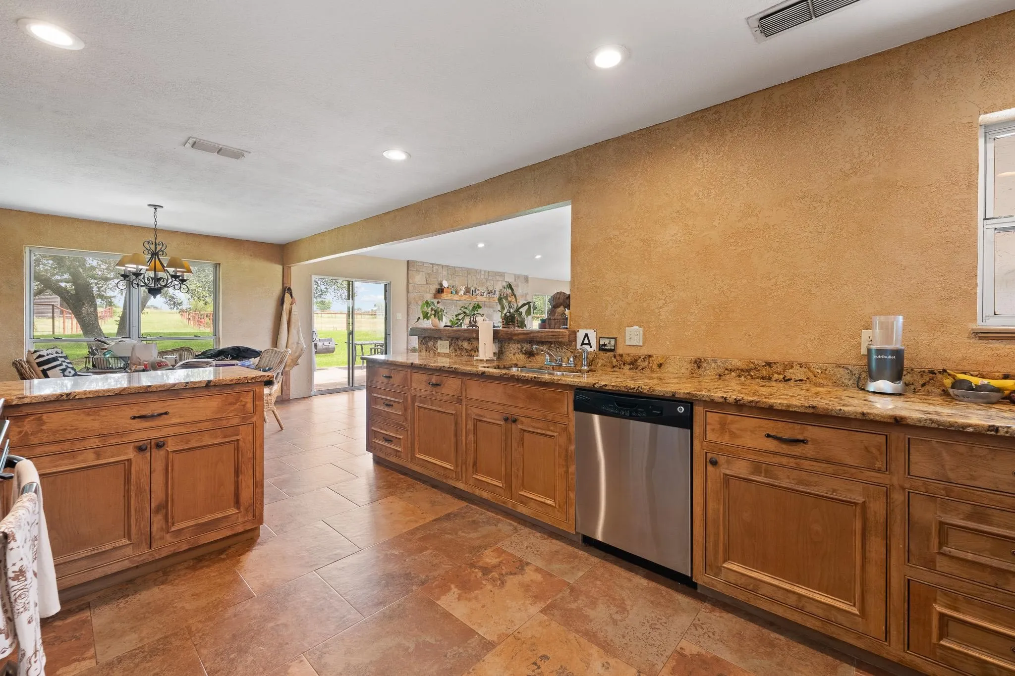 Farm For Sale in Johnson County , 3001 E Fm 4, Cleburne, Texas 76031, 3 Bedroom, 3 Bathroom, 2 Garage spaces, 2,729 Sqft, built in 1980, mls#21298428, Real Estate Agent in Cleburne, Homes For Sale in Johnson county, Homes For Sale in Cleburne, Realtor in Cleburne Texas, Real Estate Brokerage Independent Realty Texas, Luminita Cordes Realtor