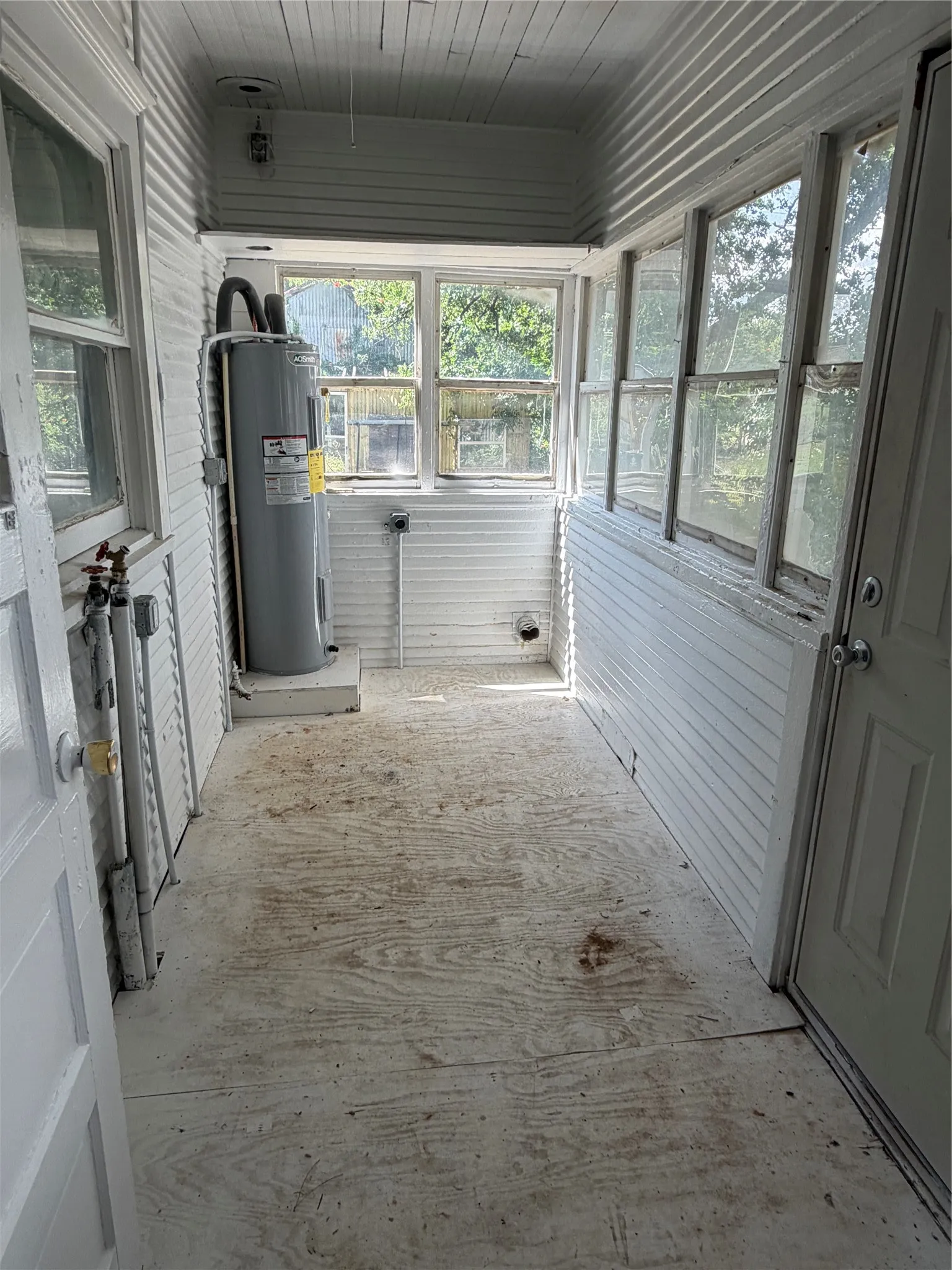 Single Family Residence For Sale in Eastland County , 709 E 23rd Street, Cisco, Texas 76437, 2 Bedrooms, 1 Bathroom, Garage spaces, 1,064 Sqft, built in 1920, Price $92,500, mls#21300321, Real Estate Agent in Cisco, Homes For Sale in Eastland county, Homes For Sale in Cisco, Realtor in Cisco Texas, Real Estate Brokerage Independent Realty Texas, Luminita Cordes Realtor
