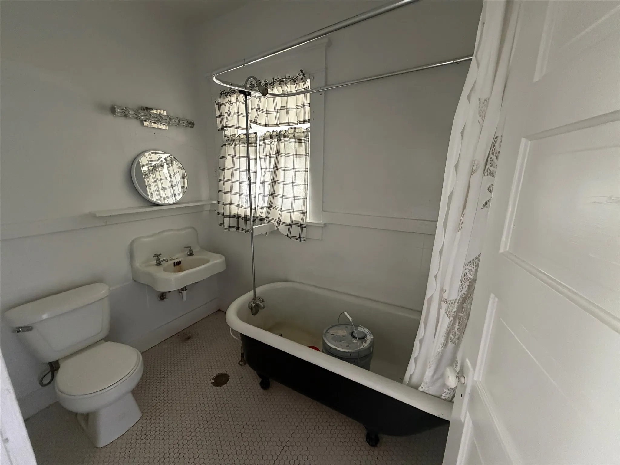 Single Family Residence For Sale in Eastland County , 709 E 23rd Street, Cisco, Texas 76437, 2 Bedrooms, 1 Bathroom, Garage spaces, 1,064 Sqft, built in 1920, Price $92,500, mls#21300321, Real Estate Agent in Cisco, Homes For Sale in Eastland county, Homes For Sale in Cisco, Realtor in Cisco Texas, Real Estate Brokerage Independent Realty Texas, Luminita Cordes Realtor
