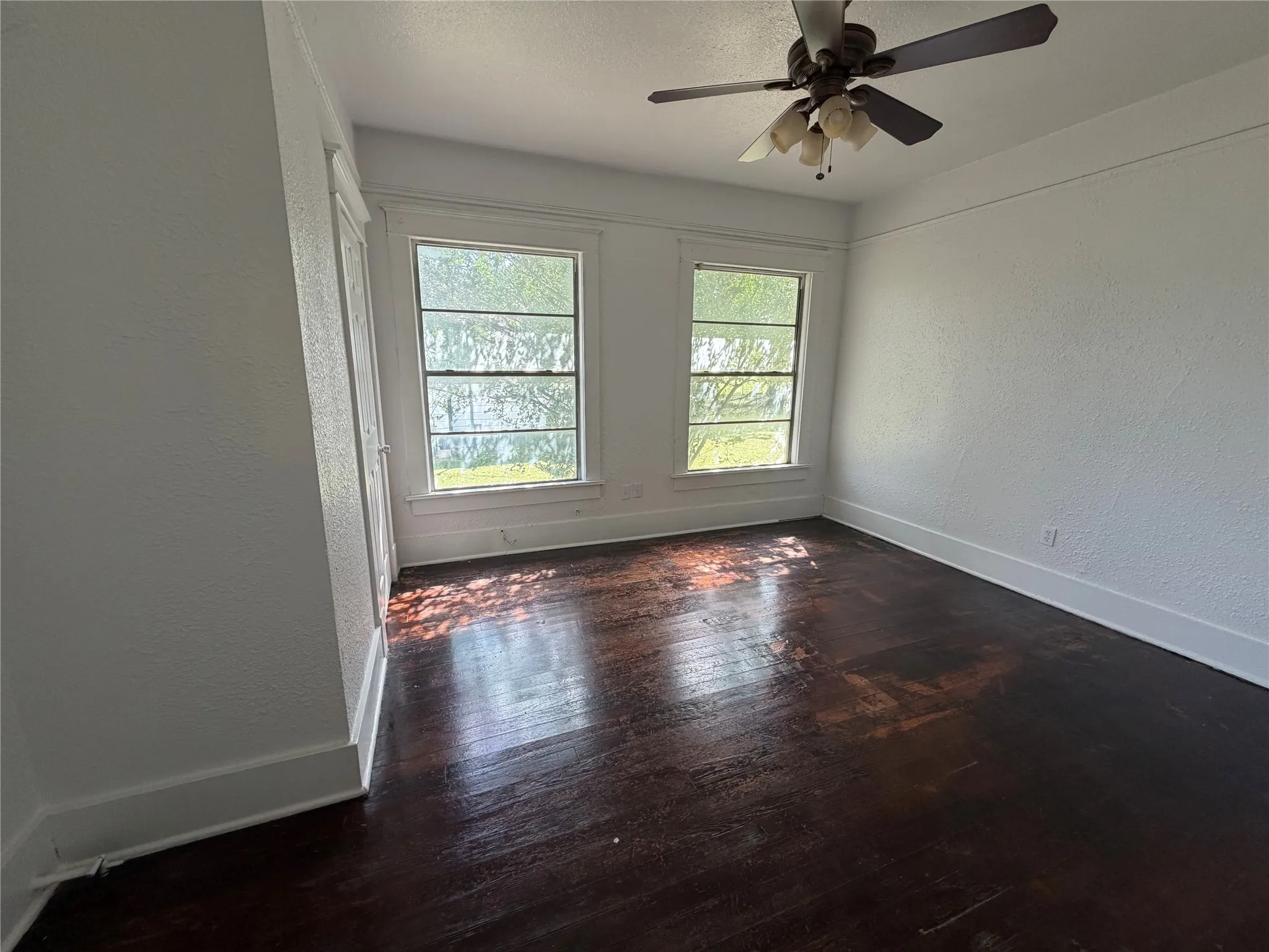 Single Family Residence For Sale in Eastland County , 709 E 23rd Street, Cisco, Texas 76437, 2 Bedrooms, 1 Bathroom, Garage spaces, 1,064 Sqft, built in 1920, Price $92,500, mls#21300321, Real Estate Agent in Cisco, Homes For Sale in Eastland county, Homes For Sale in Cisco, Realtor in Cisco Texas, Real Estate Brokerage Independent Realty Texas, Luminita Cordes Realtor