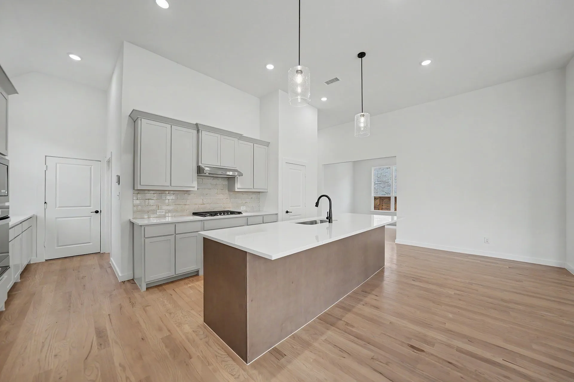 Single Family Residence For Sale in Dallas County , 1409 Casting Ridge, Mesquite, Texas 75181, 3 Bedroom, 2 Bathroom, 3 Garage spaces, 2,253 Sqft, built in 2026, mls#21300363, Real Estate Agent in Mesquite, Homes For Sale in Dallas county, Homes For Sale in Mesquite, Realtor in Mesquite Texas, Real Estate Brokerage Independent Realty Texas, Luminita Cordes Realtor
