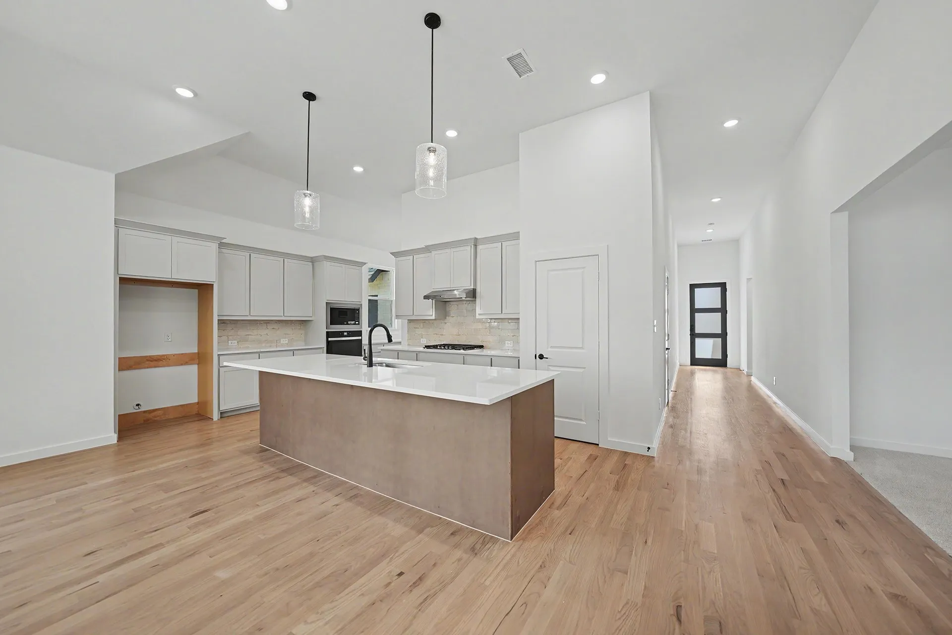 Single Family Residence For Sale in Dallas County , 1409 Casting Ridge, Mesquite, Texas 75181, 3 Bedroom, 2 Bathroom, 3 Garage spaces, 2,253 Sqft, built in 2026, mls#21300363, Real Estate Agent in Mesquite, Homes For Sale in Dallas county, Homes For Sale in Mesquite, Realtor in Mesquite Texas, Real Estate Brokerage Independent Realty Texas, Luminita Cordes Realtor