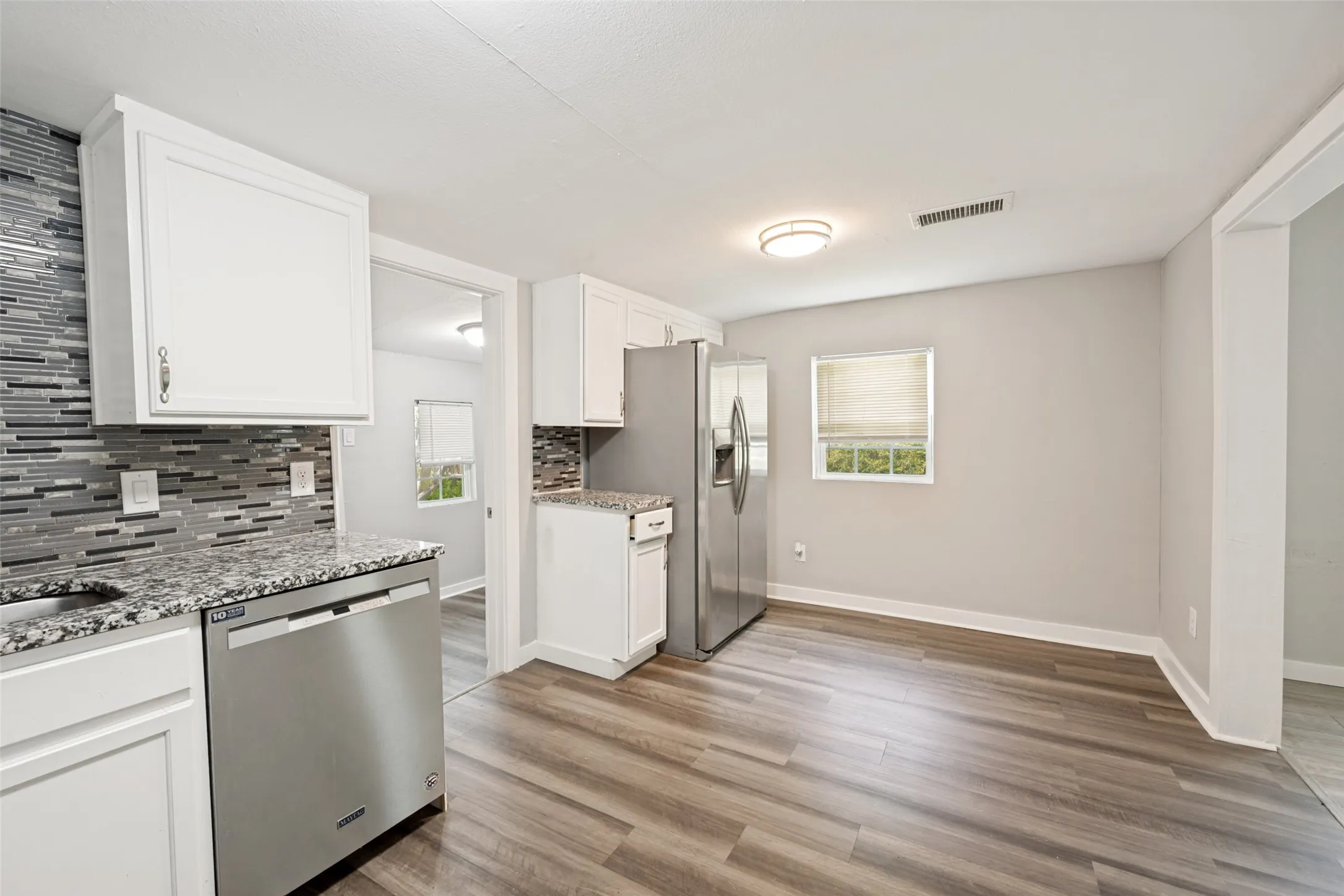 Single Family Residence For Sale in Tarrant County , 1245 Lowe Street, Fort Worth, Texas 76110, 2 Bedroom, 2 Bathroom, Garage spaces, 860 Sqft, built in 1920, mls#21297535, Real Estate Agent in Fort Worth, Homes For Sale in Tarrant county, Homes For Sale in Fort Worth, Realtor in Fort Worth Texas, Real Estate Brokerage Independent Realty Texas, Luminita Cordes Realtor