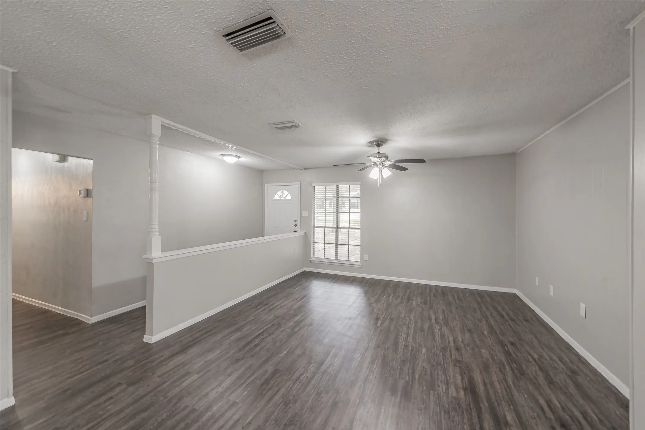 Single Family Residence For Sale in Tarrant County , 1412 Oxford Street, Arlington, Texas 76013, 4 Bedroom, 2 Bathroom, 2 Garage spaces, 1,955 Sqft, built in 1968, mls#21300339, Real Estate Agent in Arlington, Homes For Sale in Tarrant county, Homes For Sale in Arlington, Realtor in Arlington Texas, Real Estate Brokerage Independent Realty Texas, Luminita Cordes Realtor
