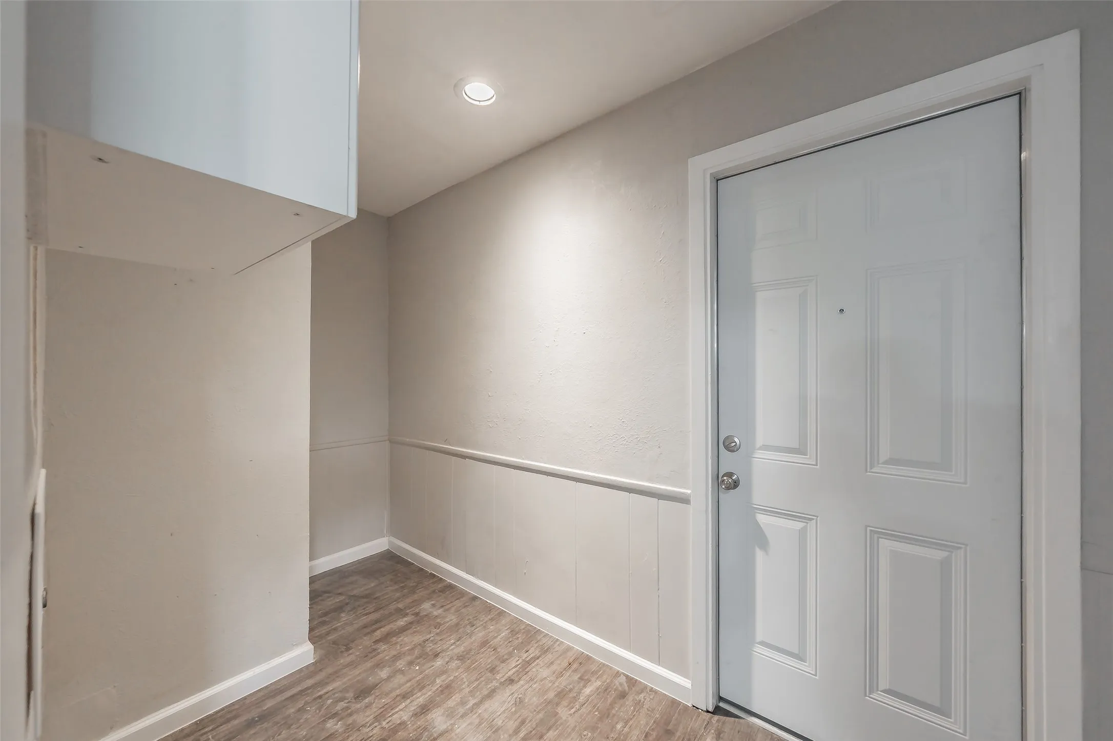 Single Family Residence For Sale in Tarrant County , 1412 Oxford Street, Arlington, Texas 76013, 4 Bedroom, 2 Bathroom, 2 Garage spaces, 1,955 Sqft, built in 1968, mls#21300339, Real Estate Agent in Arlington, Homes For Sale in Tarrant county, Homes For Sale in Arlington, Realtor in Arlington Texas, Real Estate Brokerage Independent Realty Texas, Luminita Cordes Realtor
