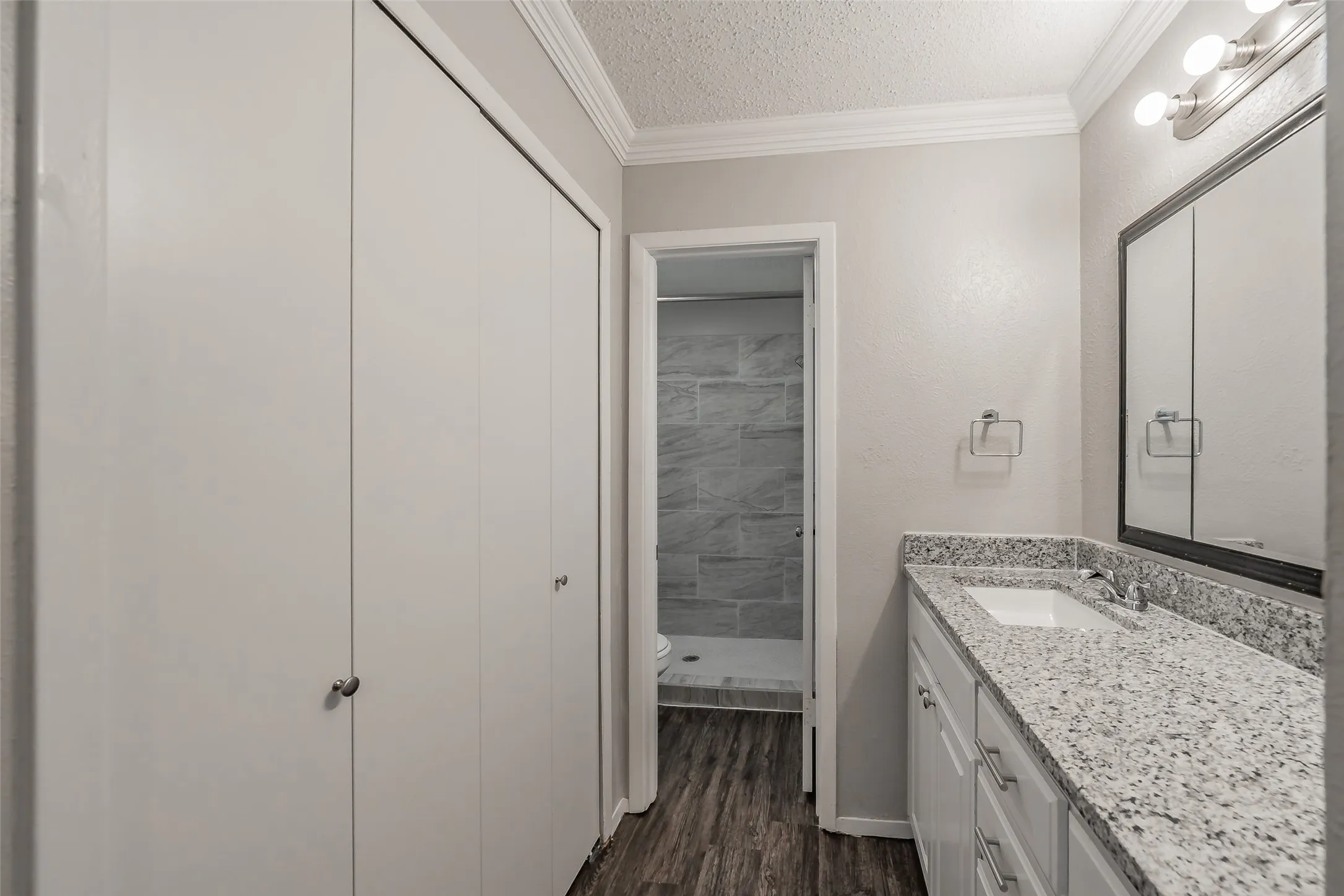 Single Family Residence For Sale in Tarrant County , 1412 Oxford Street, Arlington, Texas 76013, 4 Bedroom, 2 Bathroom, 2 Garage spaces, 1,955 Sqft, built in 1968, mls#21300339, Real Estate Agent in Arlington, Homes For Sale in Tarrant county, Homes For Sale in Arlington, Realtor in Arlington Texas, Real Estate Brokerage Independent Realty Texas, Luminita Cordes Realtor