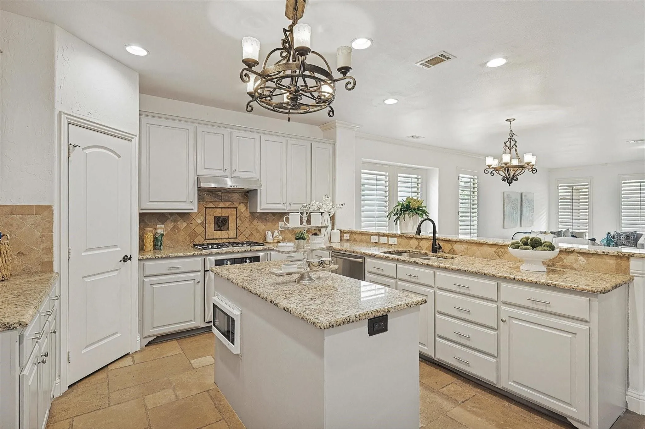 Single Family Residence For Rent in Collin County , 7700 Chief Spotted Tail Drive, Mc Kinney, Texas 75070, 5 Bedroom, 5 Bathroom, 2 Garage spaces, 3,920 Sqft, built in 2007, mls#21299746, Real Estate Agent in Mc Kinney, Homes For Rent in Collin county, Homes For Rent in Mc Kinney, Realtor in Mc Kinney Texas, Real Estate Brokerage Independent Realty Texas, Luminita Cordes Realtor