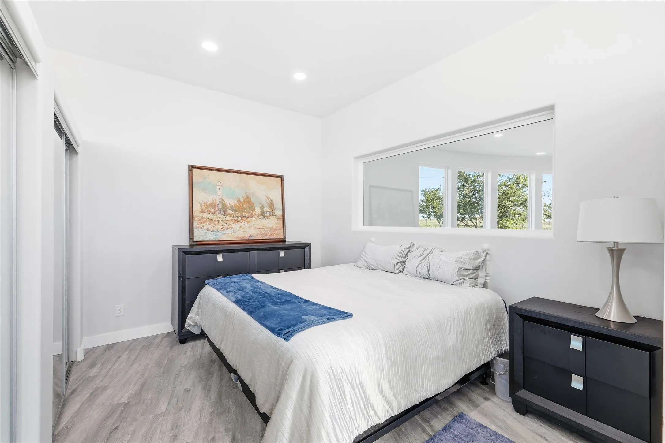 Guest quarters with separate bedroom