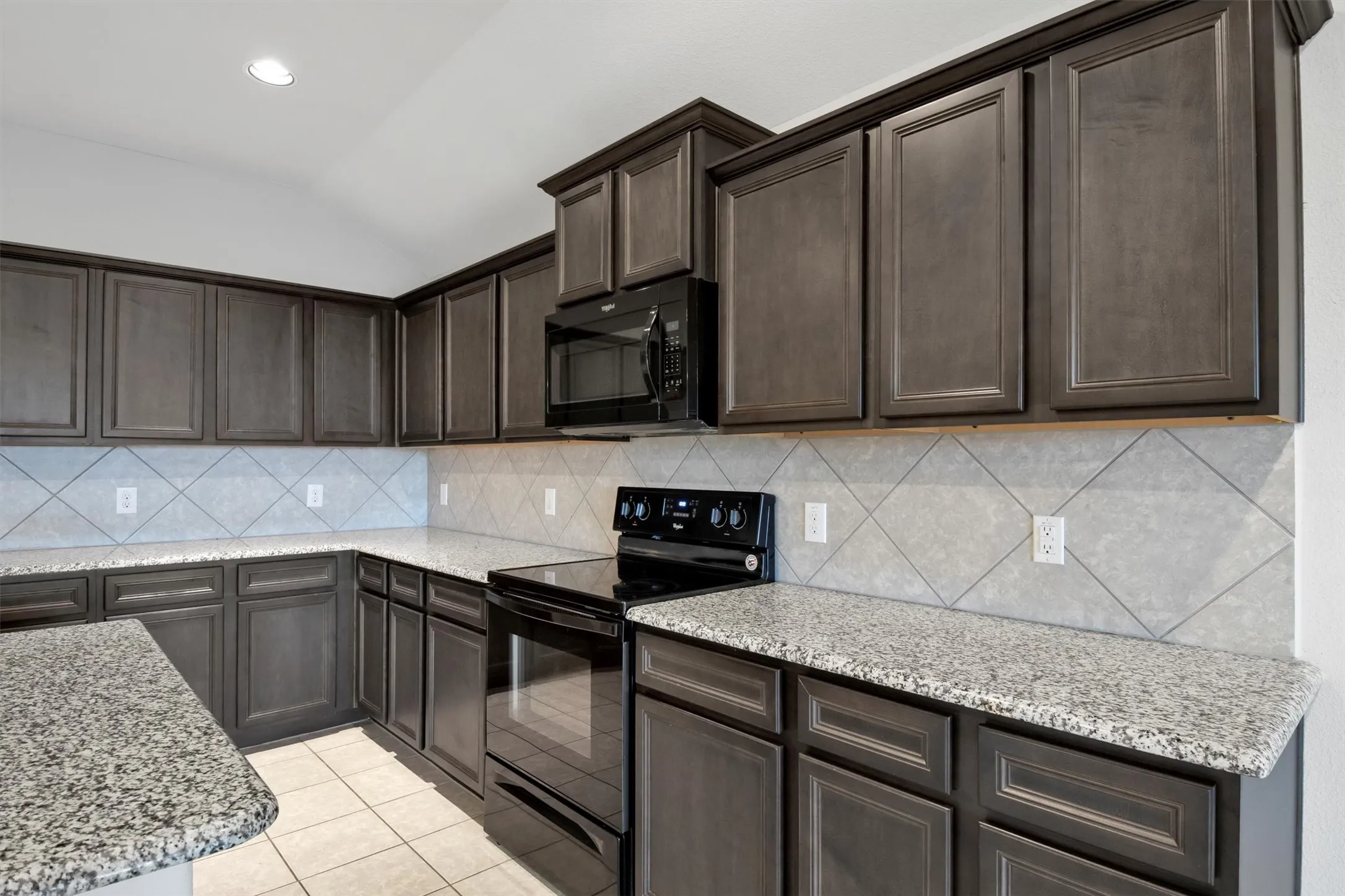 Single Family Residence For Rent in Kaufman County , 5100 Royal Springs Drive, Forney, Texas 75126, 4 Bedroom, 2 Bathroom, 2 Garage spaces, 2,166 Sqft, built in 2016, mls#21300379, Real Estate Agent in Forney, Homes For Rent in Kaufman county, Homes For Rent in Forney, Realtor in Forney Texas, Real Estate Brokerage Independent Realty Texas, Luminita Cordes Realtor
