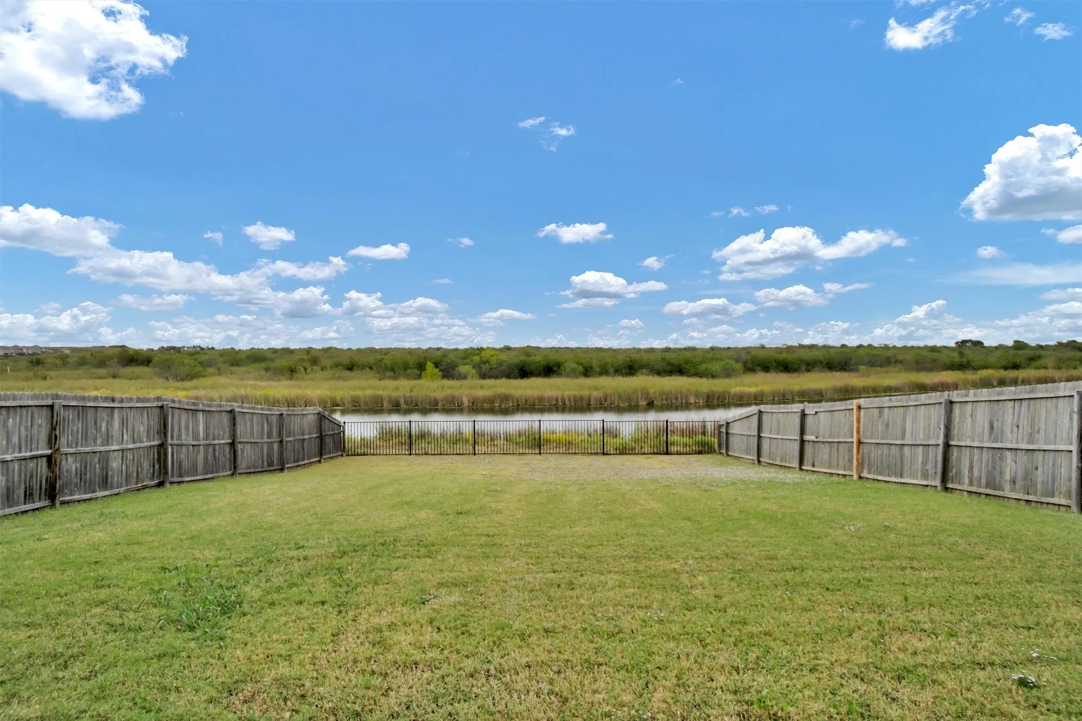 Single Family Residence For Rent in Kaufman County , 5100 Royal Springs Drive, Forney, Texas 75126, 4 Bedroom, 2 Bathroom, 2 Garage spaces, 2,166 Sqft, built in 2016, mls#21300379, Real Estate Agent in Forney, Homes For Rent in Kaufman county, Homes For Rent in Forney, Realtor in Forney Texas, Real Estate Brokerage Independent Realty Texas, Luminita Cordes Realtor
