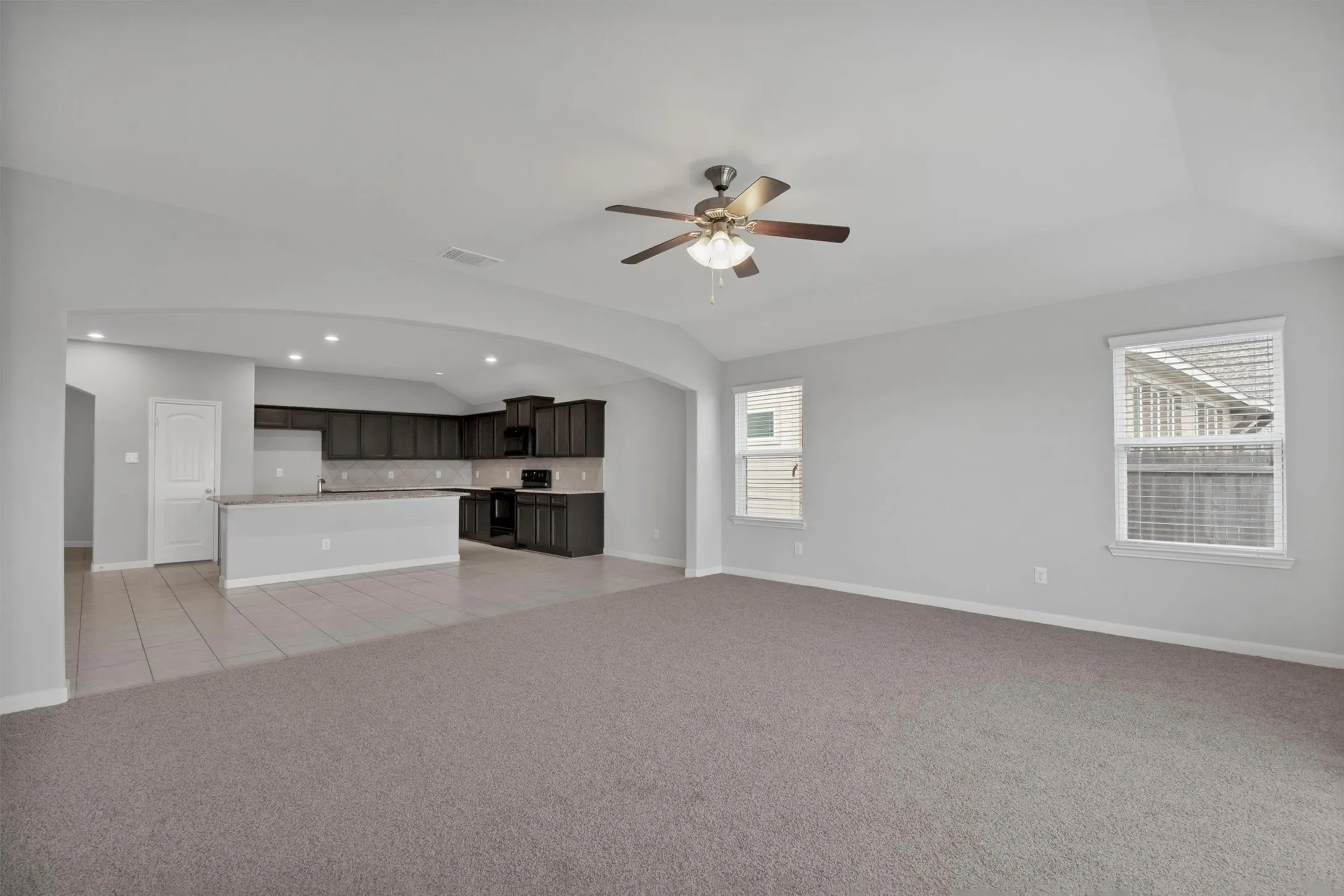 Single Family Residence For Rent in Kaufman County , 5100 Royal Springs Drive, Forney, Texas 75126, 4 Bedroom, 2 Bathroom, 2 Garage spaces, 2,166 Sqft, built in 2016, mls#21300379, Real Estate Agent in Forney, Homes For Rent in Kaufman county, Homes For Rent in Forney, Realtor in Forney Texas, Real Estate Brokerage Independent Realty Texas, Luminita Cordes Realtor