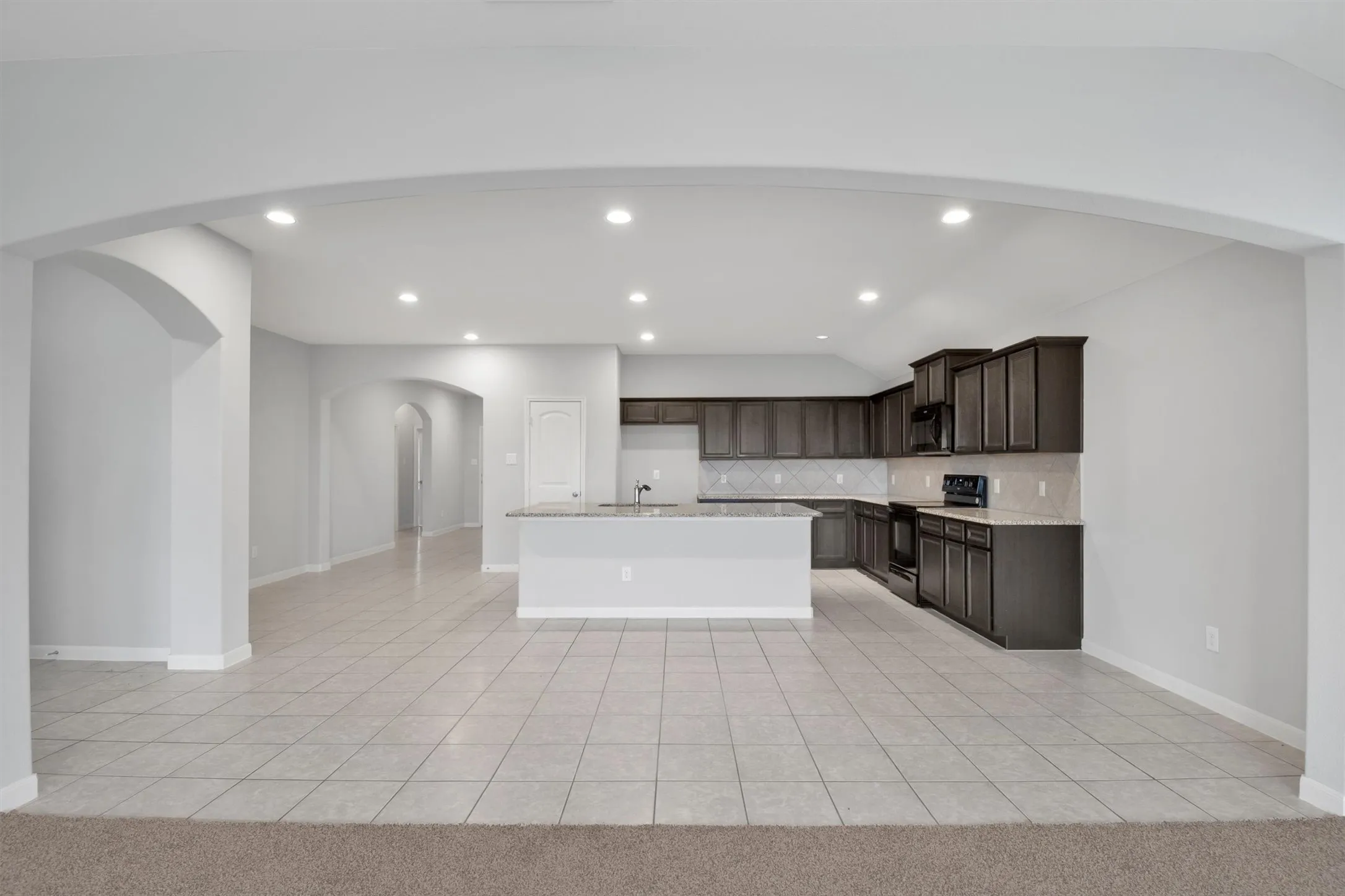Single Family Residence For Rent in Kaufman County , 5100 Royal Springs Drive, Forney, Texas 75126, 4 Bedroom, 2 Bathroom, 2 Garage spaces, 2,166 Sqft, built in 2016, mls#21300379, Real Estate Agent in Forney, Homes For Rent in Kaufman county, Homes For Rent in Forney, Realtor in Forney Texas, Real Estate Brokerage Independent Realty Texas, Luminita Cordes Realtor