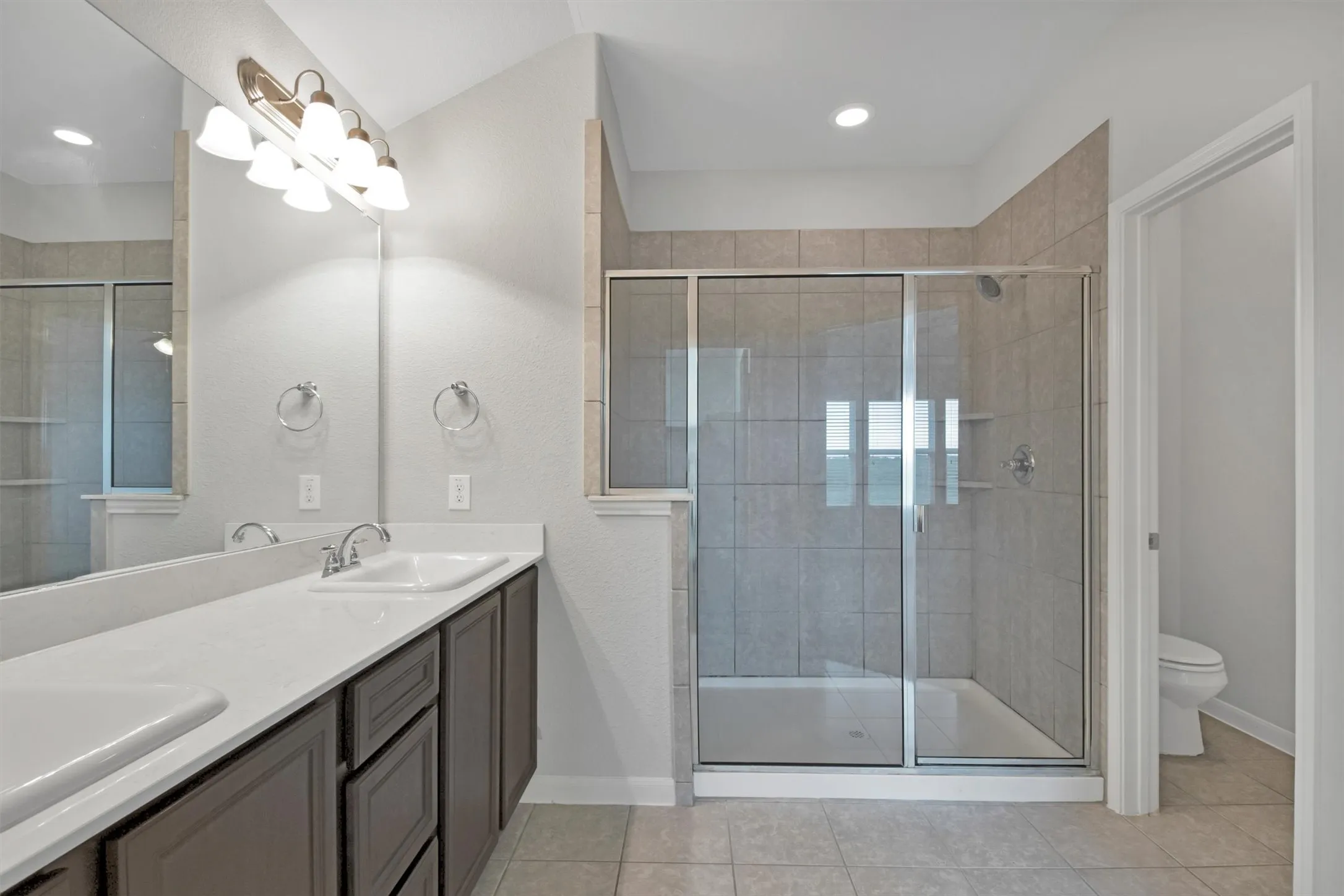 Single Family Residence For Rent in Kaufman County , 5100 Royal Springs Drive, Forney, Texas 75126, 4 Bedroom, 2 Bathroom, 2 Garage spaces, 2,166 Sqft, built in 2016, mls#21300379, Real Estate Agent in Forney, Homes For Rent in Kaufman county, Homes For Rent in Forney, Realtor in Forney Texas, Real Estate Brokerage Independent Realty Texas, Luminita Cordes Realtor