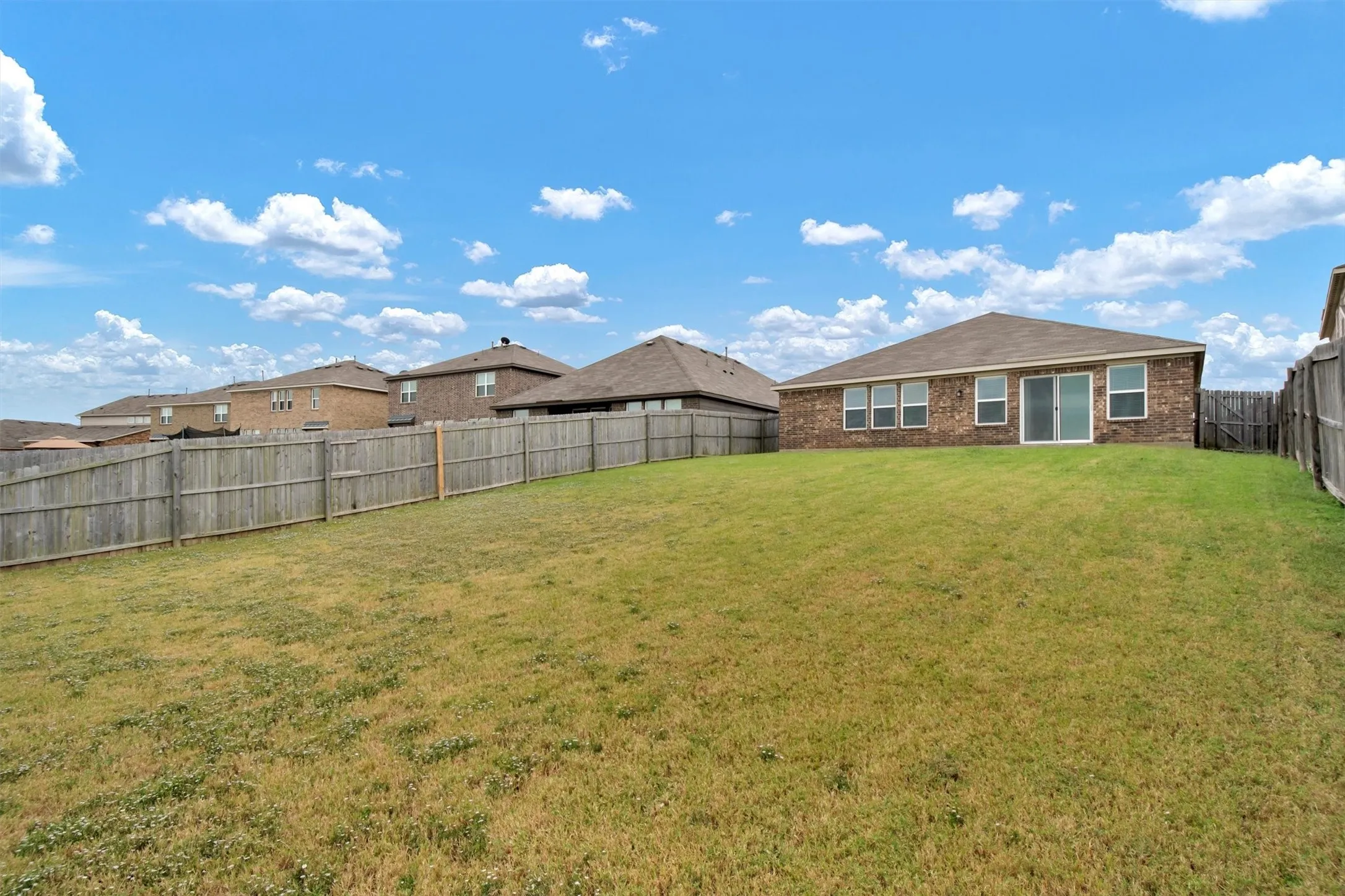 Single Family Residence For Rent in Kaufman County , 5100 Royal Springs Drive, Forney, Texas 75126, 4 Bedroom, 2 Bathroom, 2 Garage spaces, 2,166 Sqft, built in 2016, mls#21300379, Real Estate Agent in Forney, Homes For Rent in Kaufman county, Homes For Rent in Forney, Realtor in Forney Texas, Real Estate Brokerage Independent Realty Texas, Luminita Cordes Realtor
