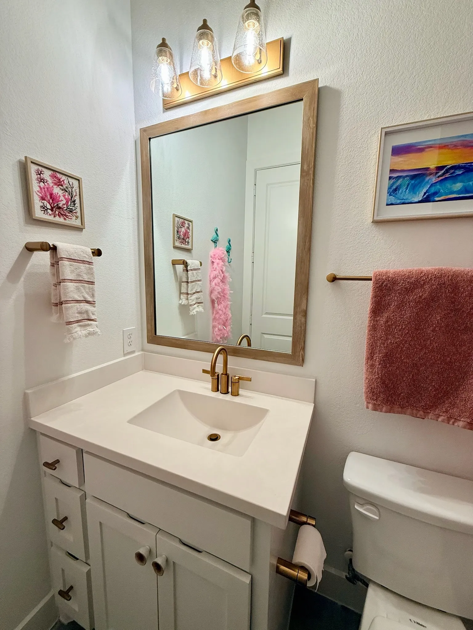 Secondary bathroom ensuite