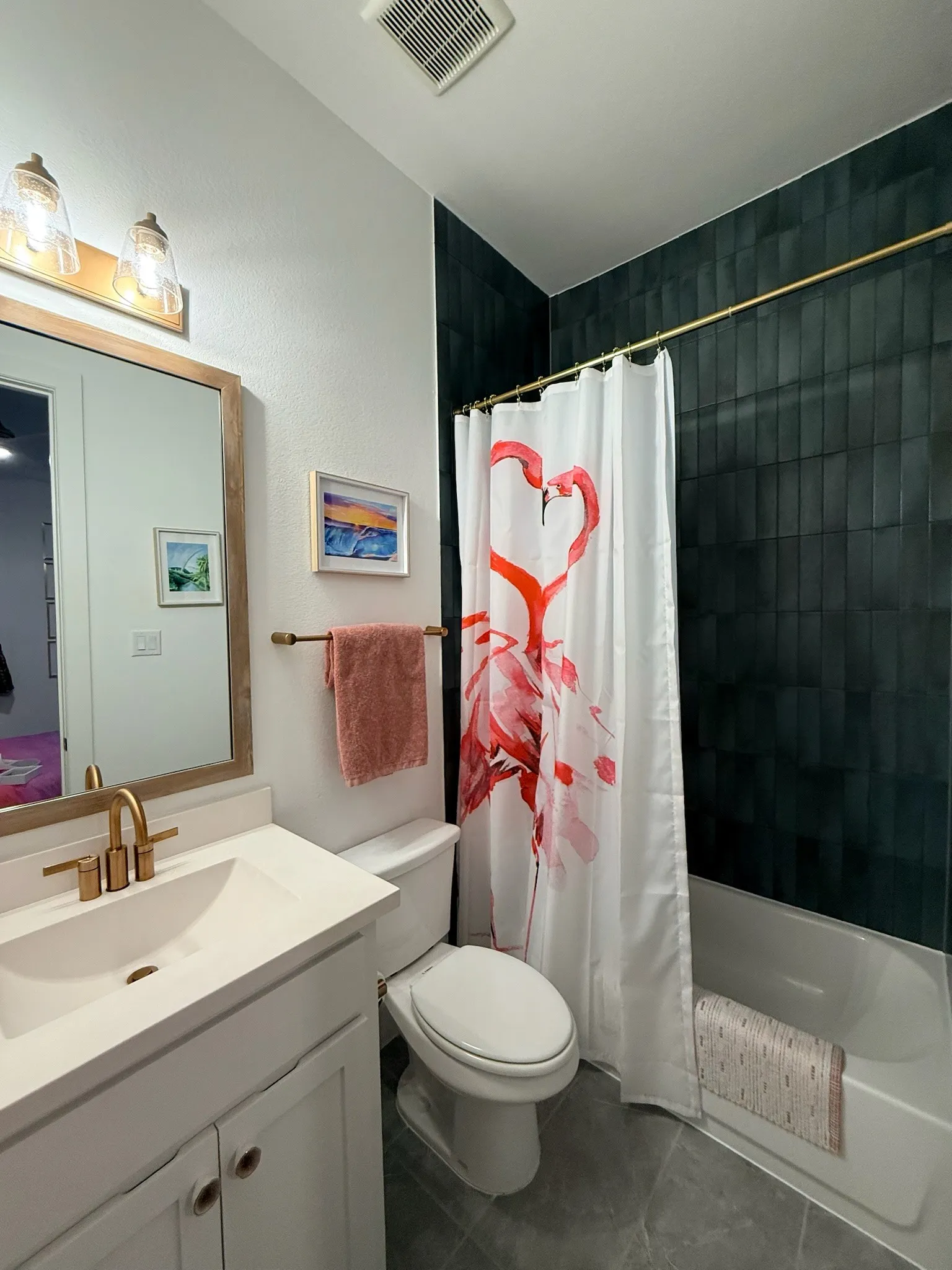 Secondary bathroom ensuite
