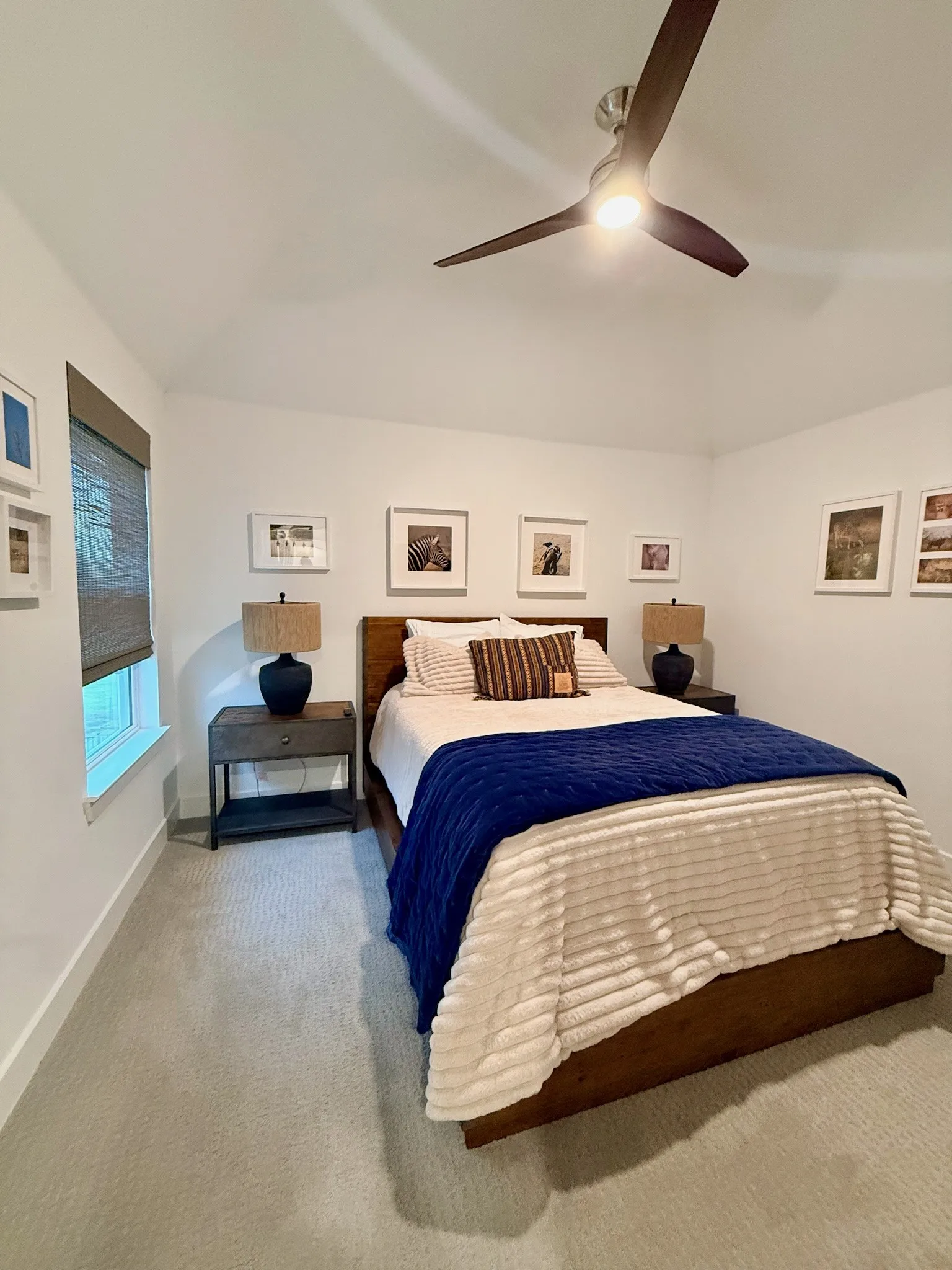 Secondary bedroom - Upstairs