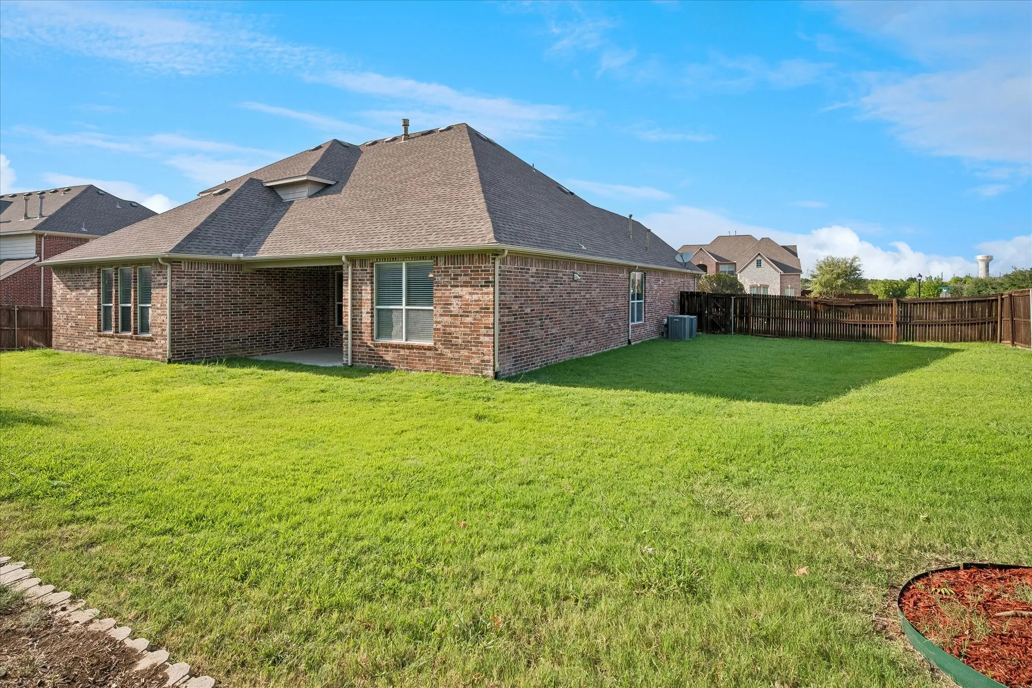 Single Family Residence For Rent in Denton County , 223 Aspen Lane, Frisco, Texas 75036, 4 Bedroom, 4 Bathroom, 2 Garage spaces, 2,975 Sqft, built in 2010, mls#21293928, Real Estate Agent in Frisco, Homes For Rent in Denton county, Homes For Rent in Frisco, Realtor in Frisco Texas, Real Estate Brokerage Independent Realty Texas, Luminita Cordes Realtor
