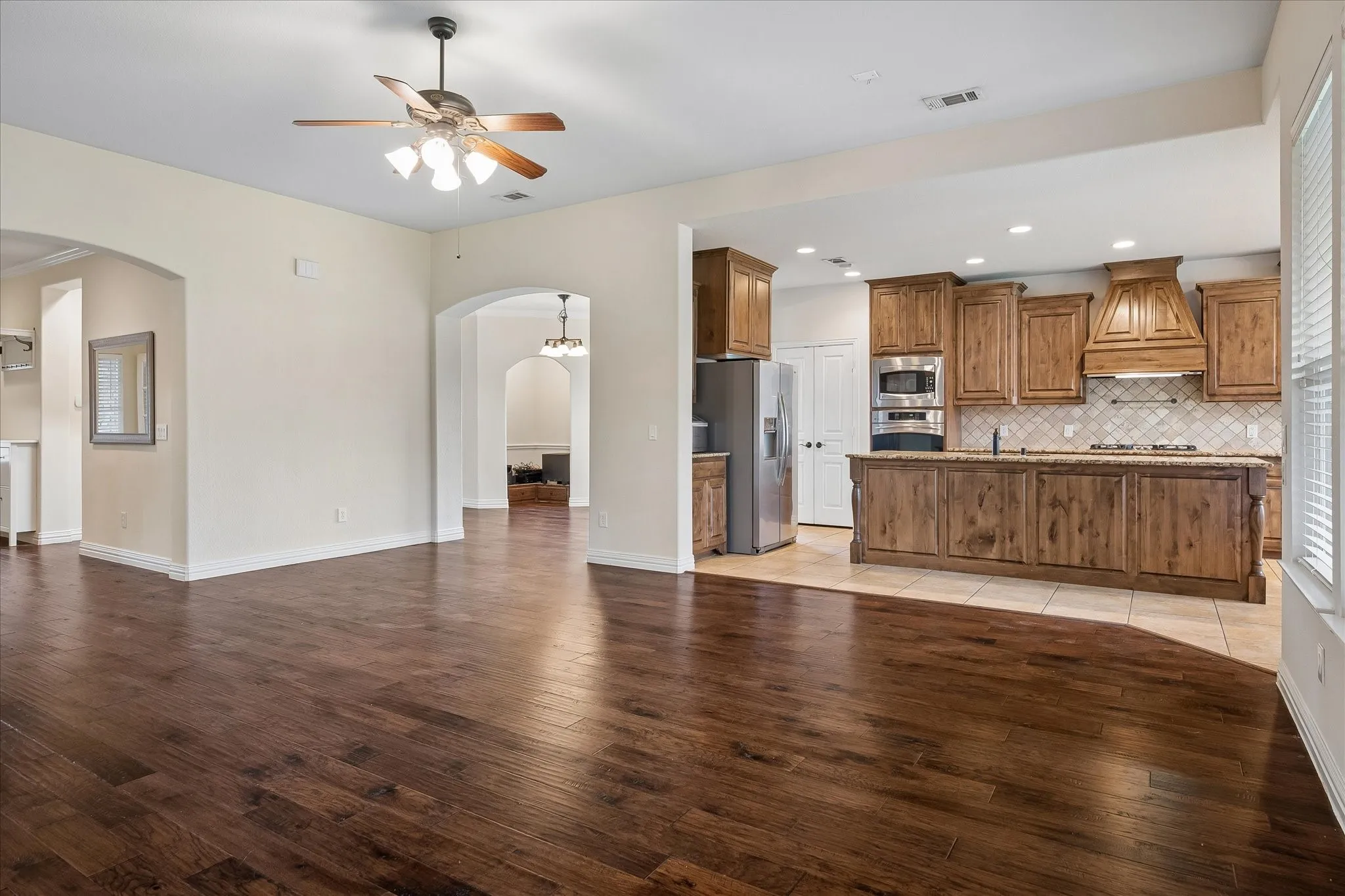 Single Family Residence For Rent in Denton County , 223 Aspen Lane, Frisco, Texas 75036, 4 Bedroom, 4 Bathroom, 2 Garage spaces, 2,975 Sqft, built in 2010, mls#21293928, Real Estate Agent in Frisco, Homes For Rent in Denton county, Homes For Rent in Frisco, Realtor in Frisco Texas, Real Estate Brokerage Independent Realty Texas, Luminita Cordes Realtor