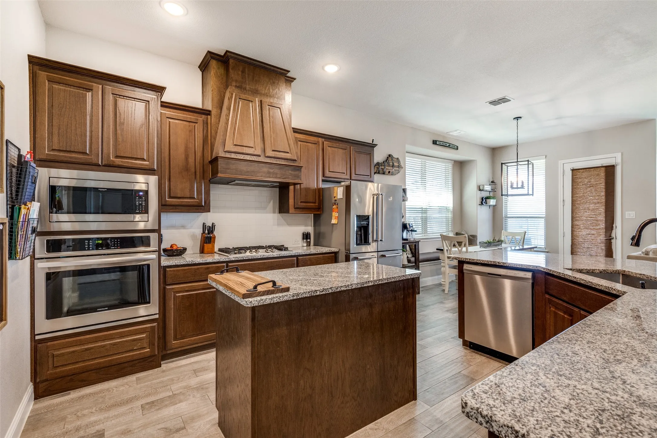 Single Family Residence For Rent in Tarrant County , 672 Harris Ridge Drive, Arlington, Texas 76002, 4 Bedroom, 3 Bathroom, 2 Garage spaces, 3,218 Sqft, built in 2019, mls#21300350, Real Estate Agent in Arlington, Homes For Rent in Tarrant county, Homes For Rent in Arlington, Realtor in Arlington Texas, Real Estate Brokerage Independent Realty Texas, Luminita Cordes Realtor