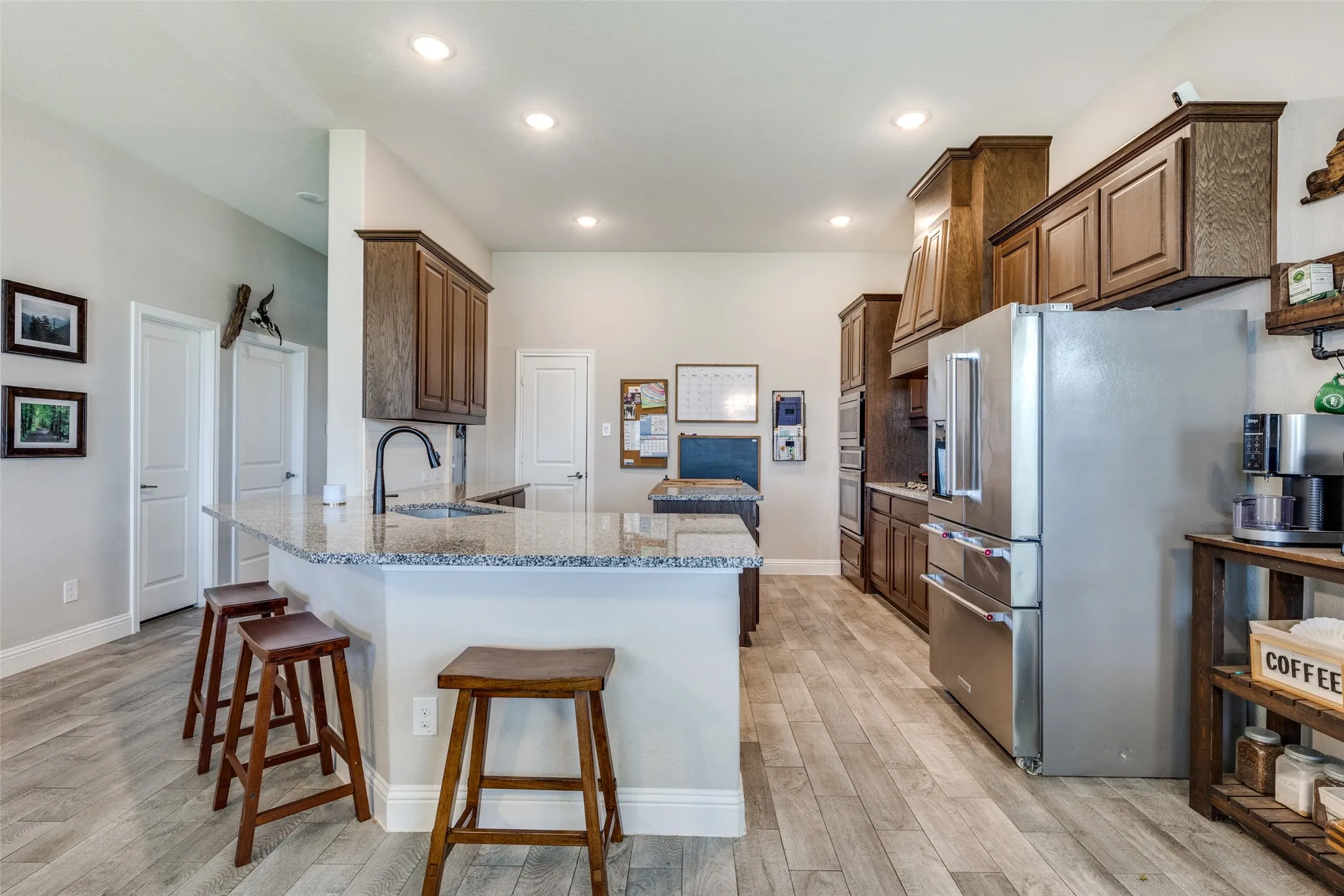 Single Family Residence For Rent in Tarrant County , 672 Harris Ridge Drive, Arlington, Texas 76002, 4 Bedroom, 3 Bathroom, 2 Garage spaces, 3,218 Sqft, built in 2019, mls#21300350, Real Estate Agent in Arlington, Homes For Rent in Tarrant county, Homes For Rent in Arlington, Realtor in Arlington Texas, Real Estate Brokerage Independent Realty Texas, Luminita Cordes Realtor
