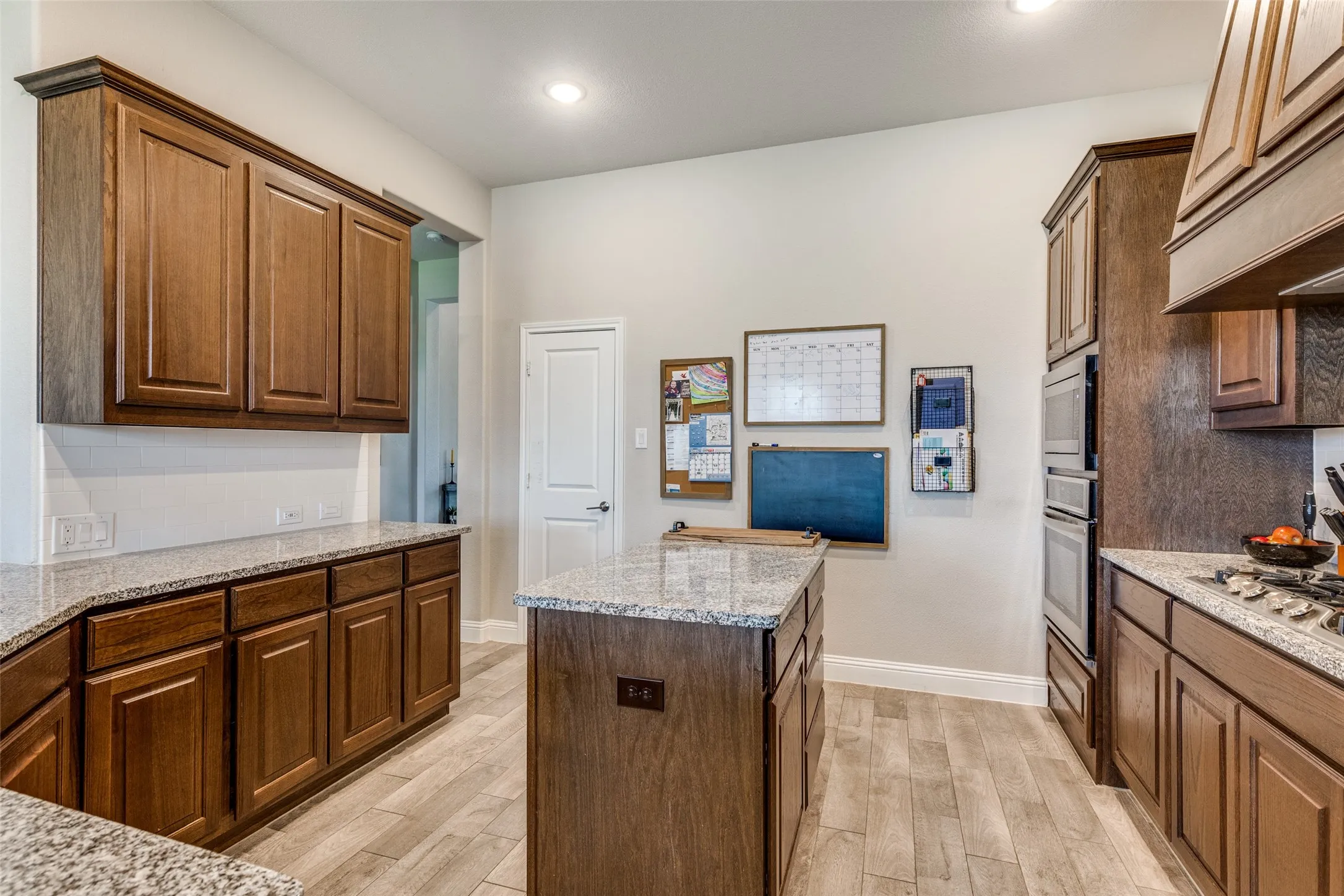 Single Family Residence For Rent in Tarrant County , 672 Harris Ridge Drive, Arlington, Texas 76002, 4 Bedroom, 3 Bathroom, 2 Garage spaces, 3,218 Sqft, built in 2019, mls#21300350, Real Estate Agent in Arlington, Homes For Rent in Tarrant county, Homes For Rent in Arlington, Realtor in Arlington Texas, Real Estate Brokerage Independent Realty Texas, Luminita Cordes Realtor