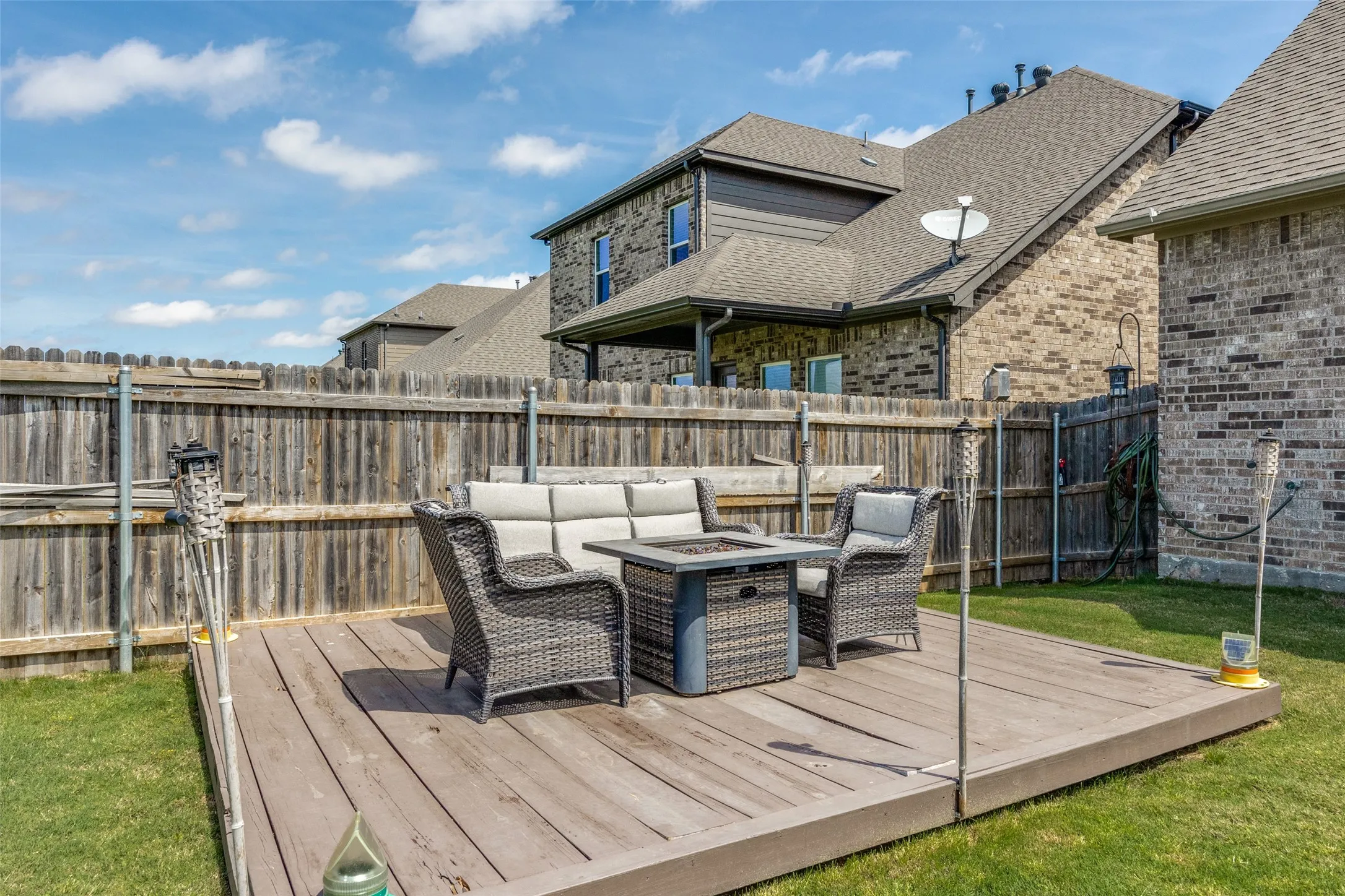 Single Family Residence For Rent in Tarrant County , 672 Harris Ridge Drive, Arlington, Texas 76002, 4 Bedroom, 3 Bathroom, 2 Garage spaces, 3,218 Sqft, built in 2019, mls#21300350, Real Estate Agent in Arlington, Homes For Rent in Tarrant county, Homes For Rent in Arlington, Realtor in Arlington Texas, Real Estate Brokerage Independent Realty Texas, Luminita Cordes Realtor