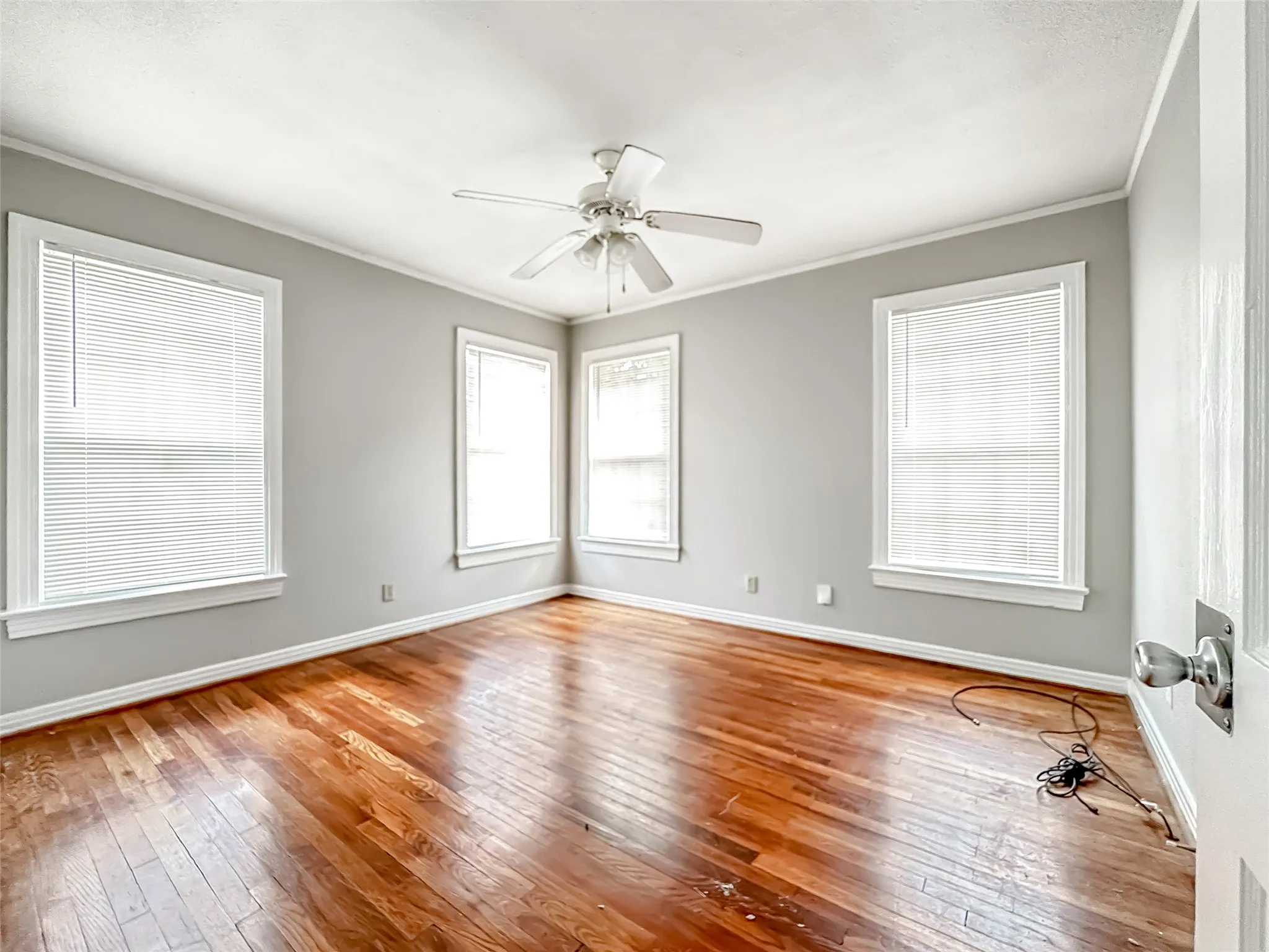 Single Family Residence For Rent in Dallas County , 6340 Parkdale Drive, Dallas, Texas 75227, 3 Bedroom, 2 Bathroom, 1 Garage spaces, 1,287 Sqft, built in 1948, mls#21293386, Real Estate Agent in Dallas, Homes For Rent in Dallas county, Homes For Rent in Dallas, Realtor in Dallas Texas, Real Estate Brokerage Independent Realty Texas, Luminita Cordes Realtor