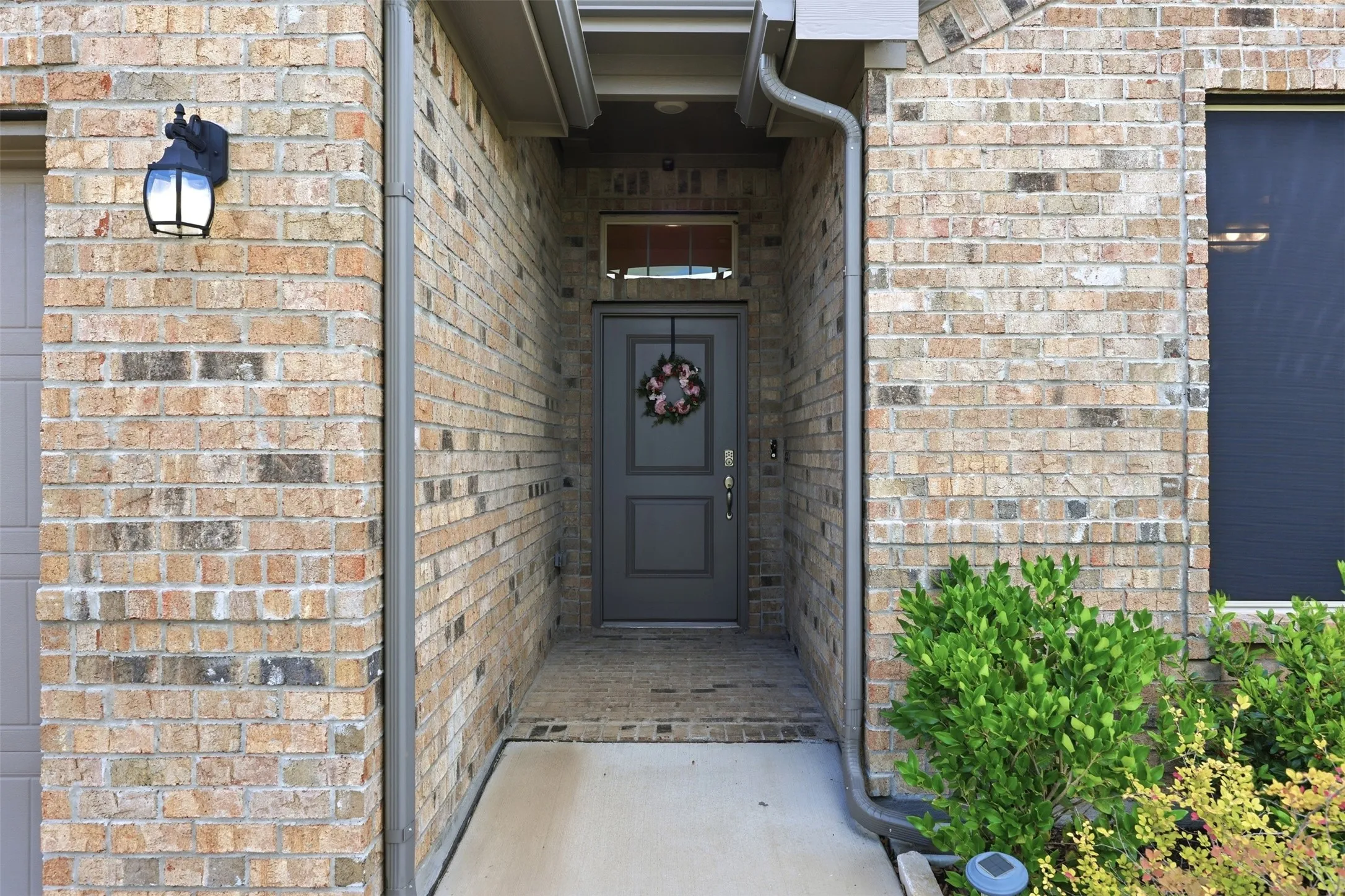 Single Family Residence For Sale in Parker County , 2341 Waggoner Ranch Drive, Weatherford, Texas 76087, 3 Bedroom, 2 Bathroom, 2 Garage spaces, 1,656 Sqft, built in 2022, mls#21300338, Real Estate Agent in Weatherford, Homes For Sale in Parker county, Homes For Sale in Weatherford, Realtor in Weatherford Texas, Real Estate Brokerage Independent Realty Texas, Luminita Cordes Realtor
