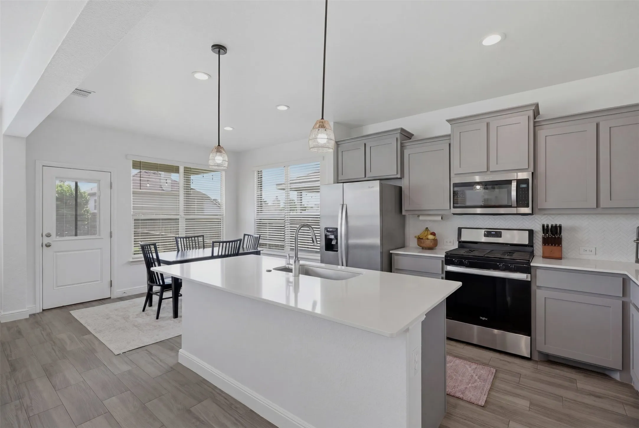 Single Family Residence For Sale in Parker County , 2341 Waggoner Ranch Drive, Weatherford, Texas 76087, 3 Bedroom, 2 Bathroom, 2 Garage spaces, 1,656 Sqft, built in 2022, mls#21300338, Real Estate Agent in Weatherford, Homes For Sale in Parker county, Homes For Sale in Weatherford, Realtor in Weatherford Texas, Real Estate Brokerage Independent Realty Texas, Luminita Cordes Realtor