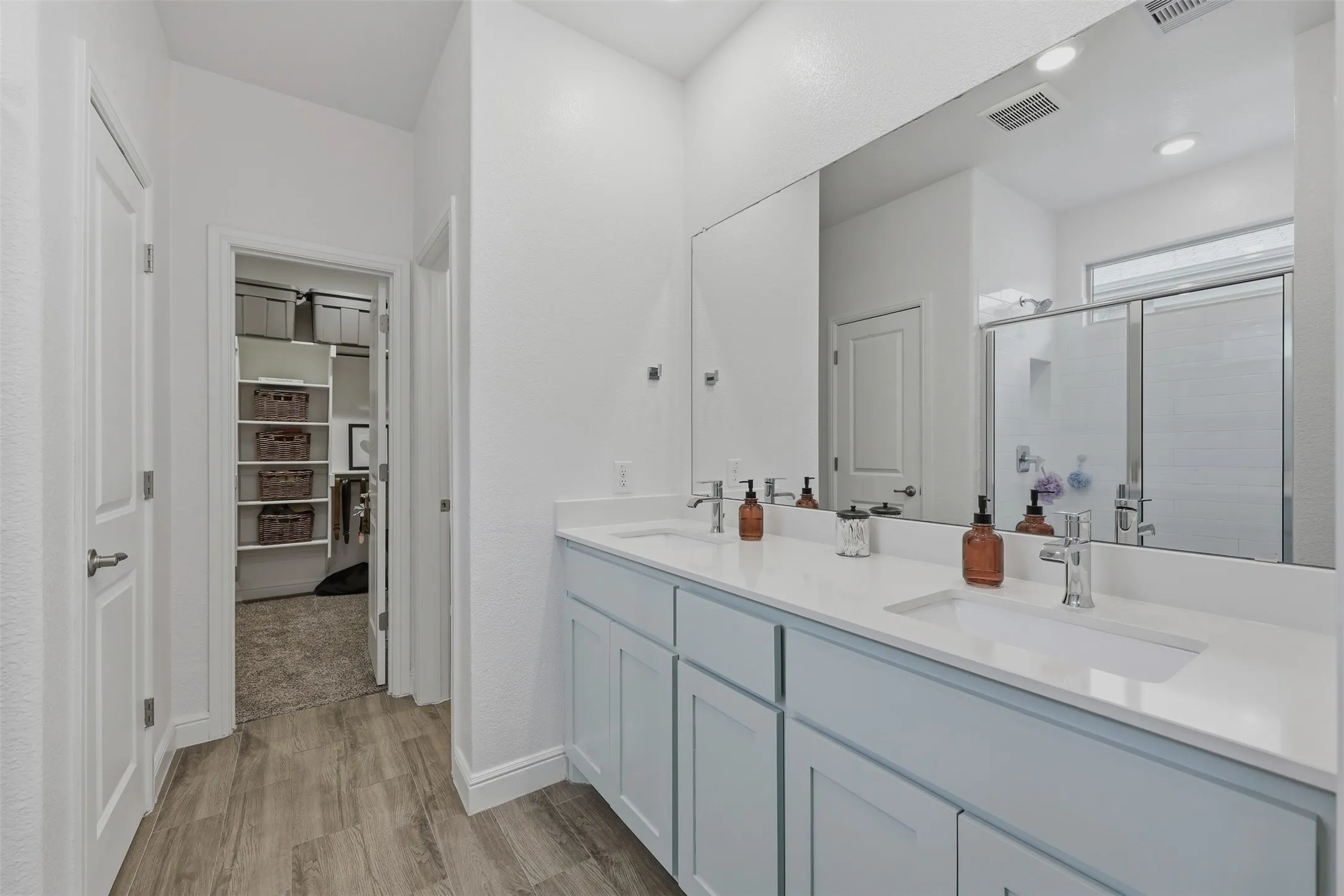 Single Family Residence For Sale in Parker County , 2341 Waggoner Ranch Drive, Weatherford, Texas 76087, 3 Bedroom, 2 Bathroom, 2 Garage spaces, 1,656 Sqft, built in 2022, mls#21300338, Real Estate Agent in Weatherford, Homes For Sale in Parker county, Homes For Sale in Weatherford, Realtor in Weatherford Texas, Real Estate Brokerage Independent Realty Texas, Luminita Cordes Realtor