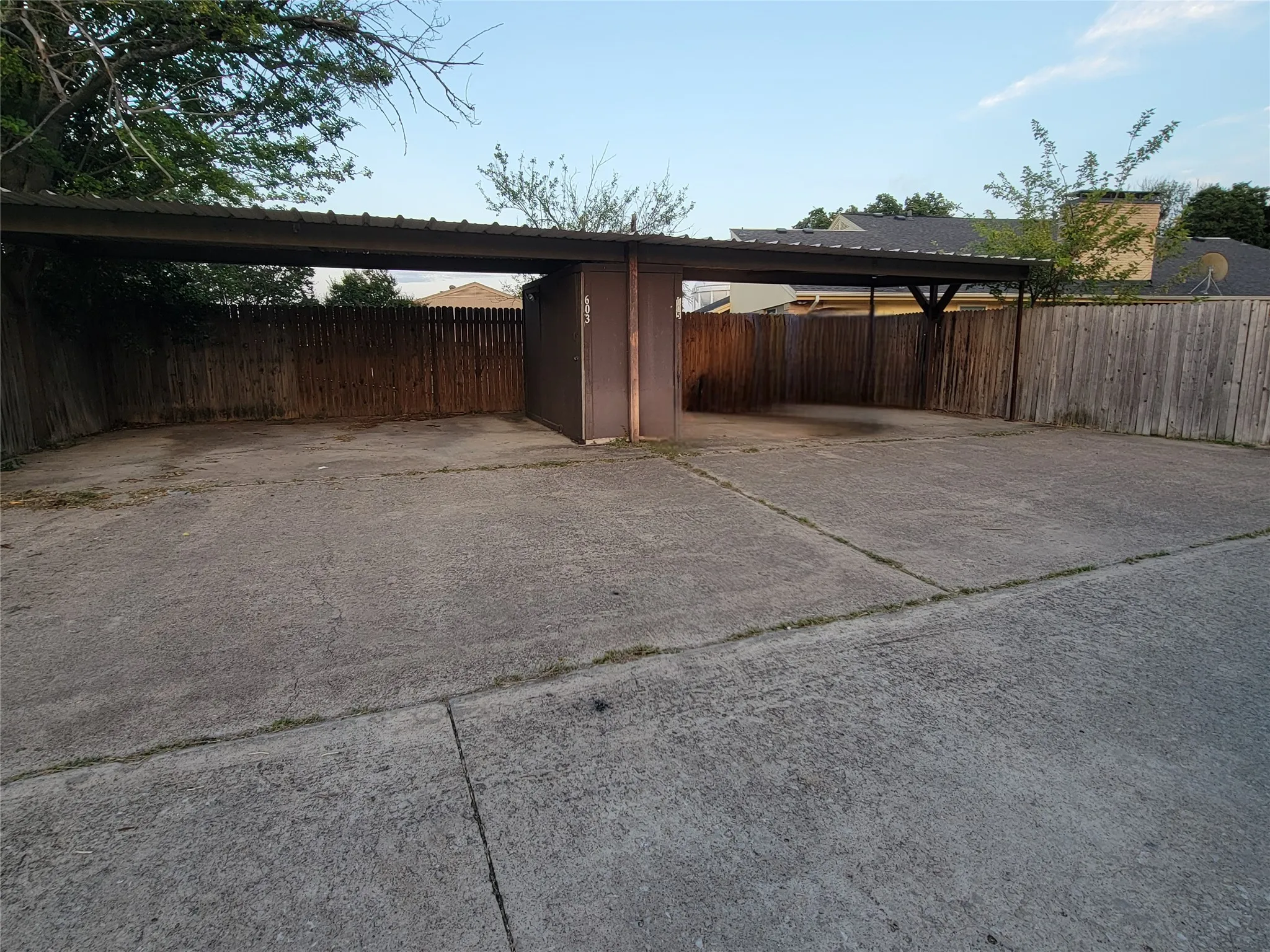 Duplex For Sale in Dallas County , 603 Woodhaven Place, Richardson, Texas 75081, 6 Bedroom, 6 Bathroom, Garage spaces, 0 Sqft, built in 1973, mls#21295036, Real Estate Agent in Richardson, Homes For Sale in Dallas county, Homes For Sale in Richardson, Realtor in Richardson Texas, Real Estate Brokerage Independent Realty Texas, Luminita Cordes Realtor
