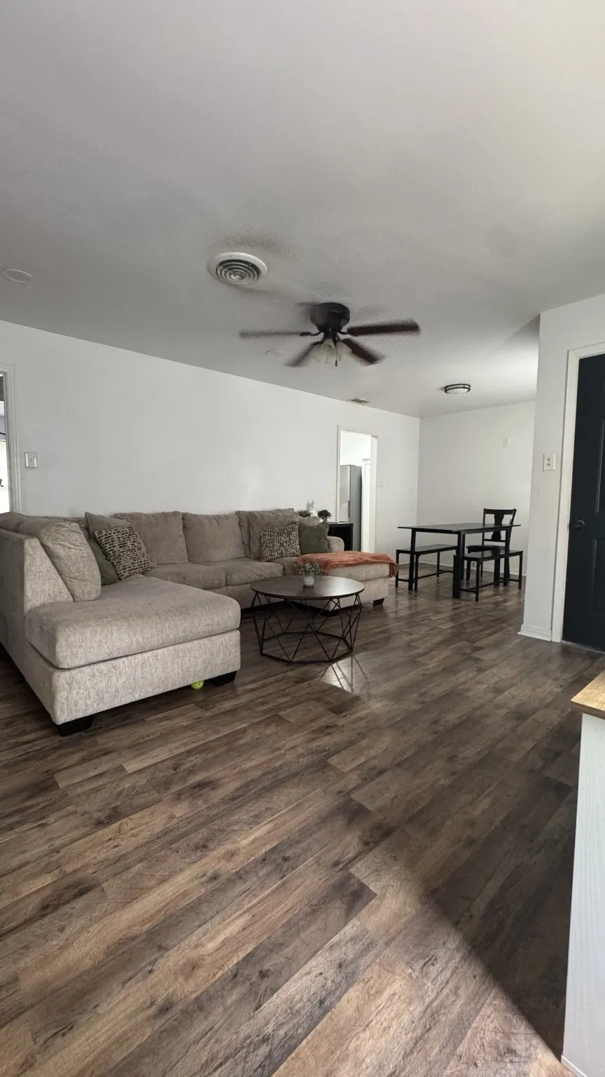 Single Family Residence For Sale in Tarrant County , 6724 Norma Street, Fort Worth, Texas 76112, 3 Bedroom, 2 Bathroom, 1 Garage spaces, 1,156 Sqft, built in 1954, mls#21300260, Real Estate Agent in Fort Worth, Homes For Sale in Tarrant county, Homes For Sale in Fort Worth, Realtor in Fort Worth Texas, Real Estate Brokerage Independent Realty Texas, Luminita Cordes Realtor