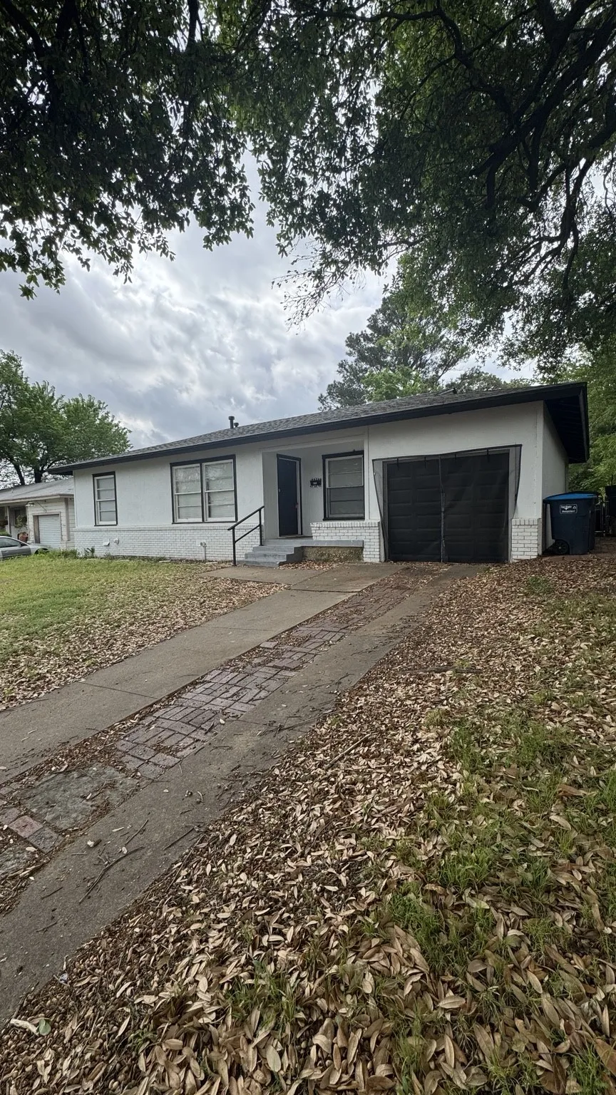 Single Family Residence For Sale in Tarrant County , 6724 Norma Street, Fort Worth, Texas 76112, 3 Bedroom, 2 Bathroom, 1 Garage spaces, 1,156 Sqft, built in 1954, mls#21300260, Real Estate Agent in Fort Worth, Homes For Sale in Tarrant county, Homes For Sale in Fort Worth, Realtor in Fort Worth Texas, Real Estate Brokerage Independent Realty Texas, Luminita Cordes Realtor