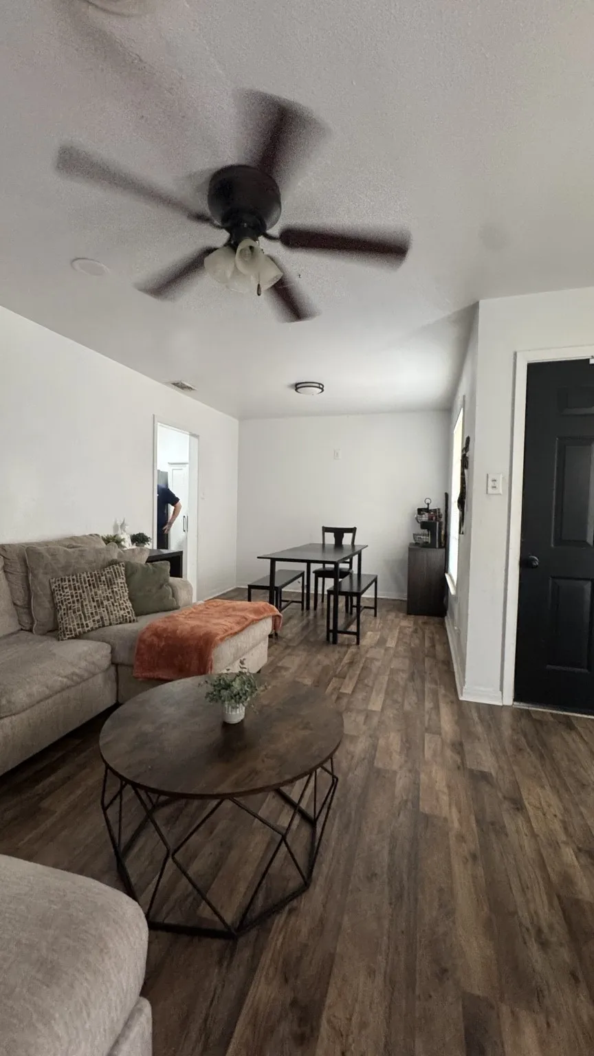 Single Family Residence For Sale in Tarrant County , 6724 Norma Street, Fort Worth, Texas 76112, 3 Bedroom, 2 Bathroom, 1 Garage spaces, 1,156 Sqft, built in 1954, mls#21300260, Real Estate Agent in Fort Worth, Homes For Sale in Tarrant county, Homes For Sale in Fort Worth, Realtor in Fort Worth Texas, Real Estate Brokerage Independent Realty Texas, Luminita Cordes Realtor