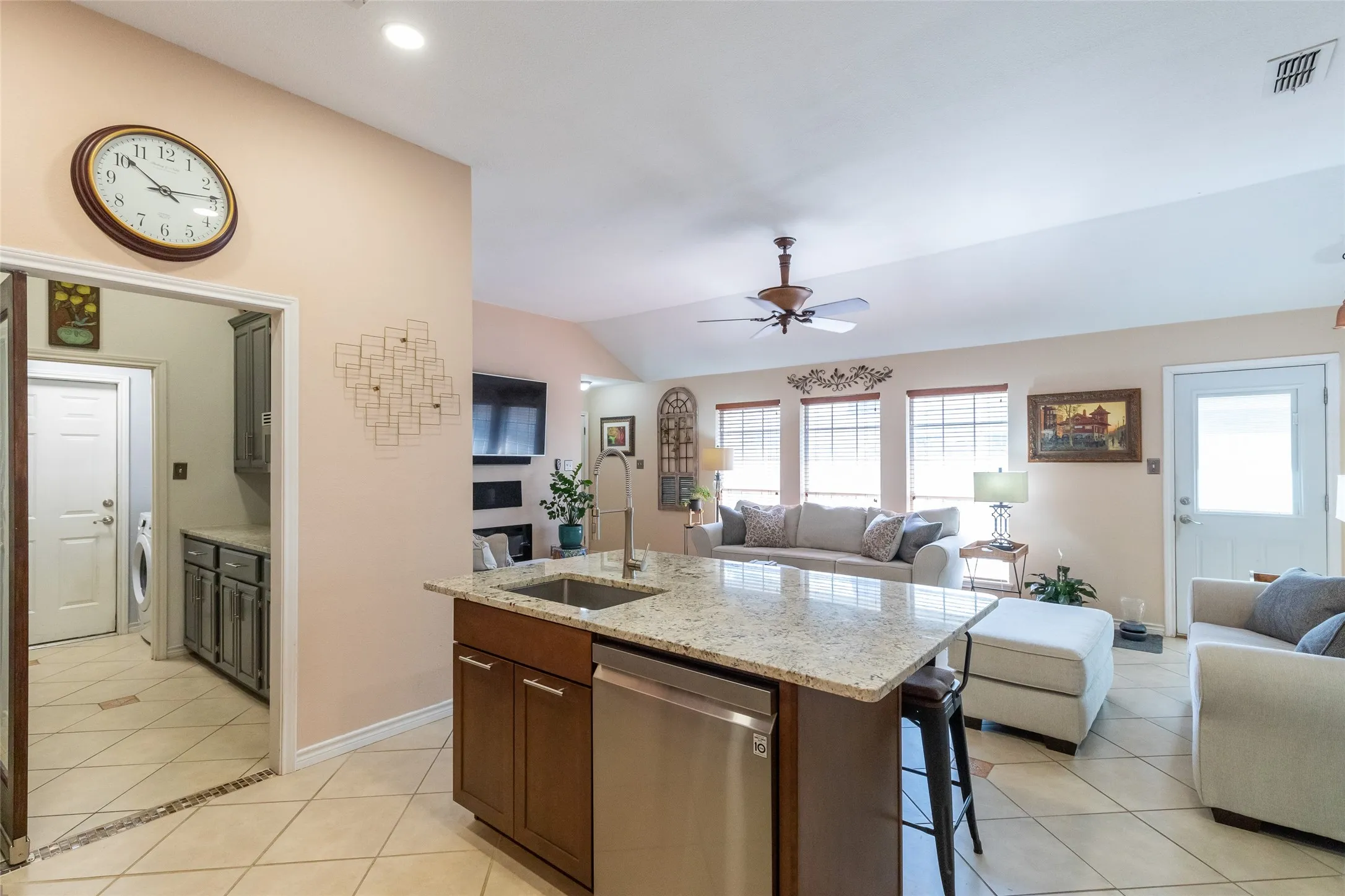 Duplex For Sale in Taylor County , 2133 Patriot Commons Road, Abilene, Texas 79601, 6 Bedroom, 4 Bathroom, 2 Garage spaces, 2,698 Sqft, built in 1999, mls#21296335, Real Estate Agent in Abilene, Homes For Sale in Taylor county, Homes For Sale in Abilene, Realtor in Abilene Texas, Real Estate Brokerage Independent Realty Texas, Luminita Cordes Realtor