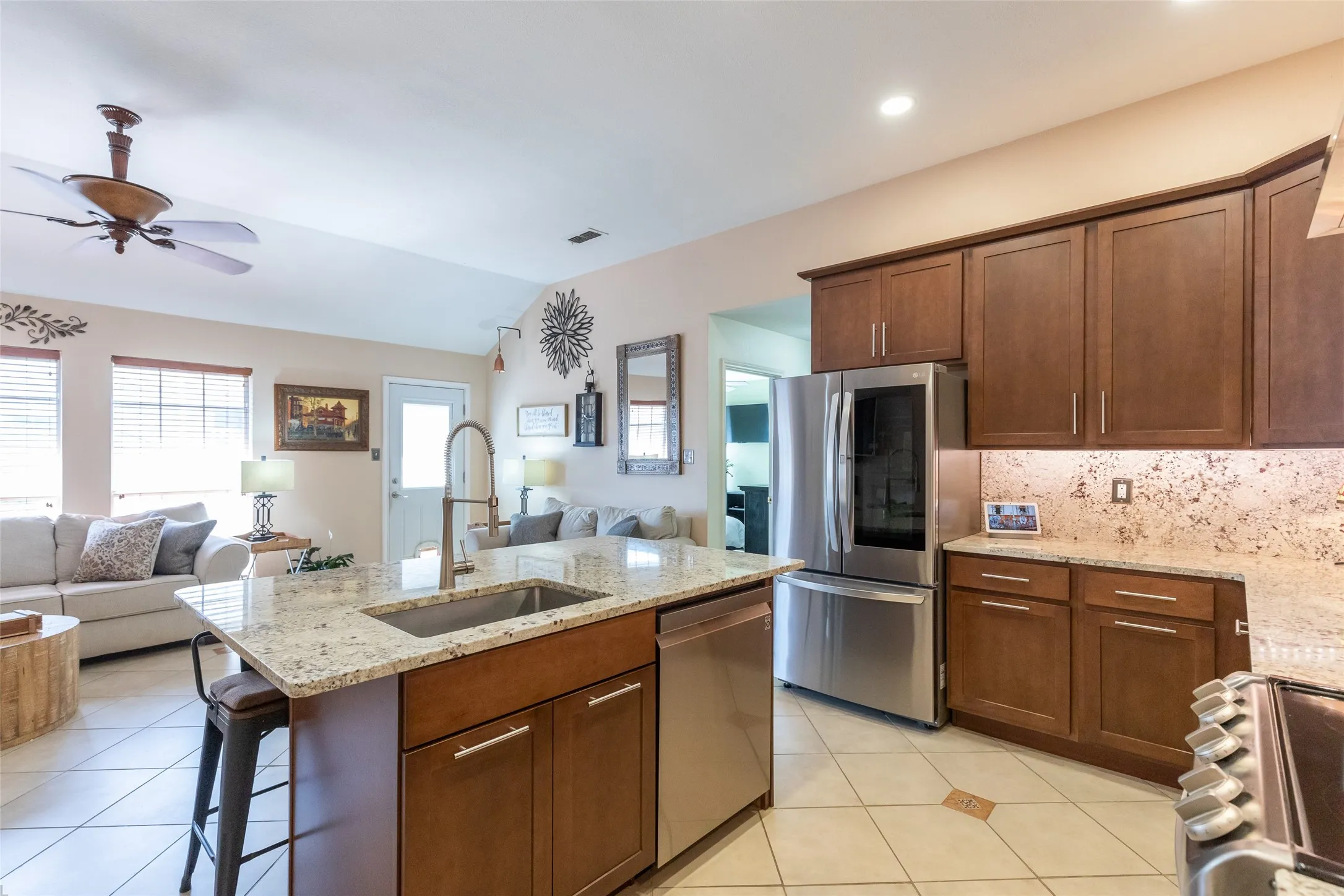 Duplex For Sale in Taylor County , 2133 Patriot Commons Road, Abilene, Texas 79601, 6 Bedroom, 4 Bathroom, 2 Garage spaces, 2,698 Sqft, built in 1999, mls#21296335, Real Estate Agent in Abilene, Homes For Sale in Taylor county, Homes For Sale in Abilene, Realtor in Abilene Texas, Real Estate Brokerage Independent Realty Texas, Luminita Cordes Realtor