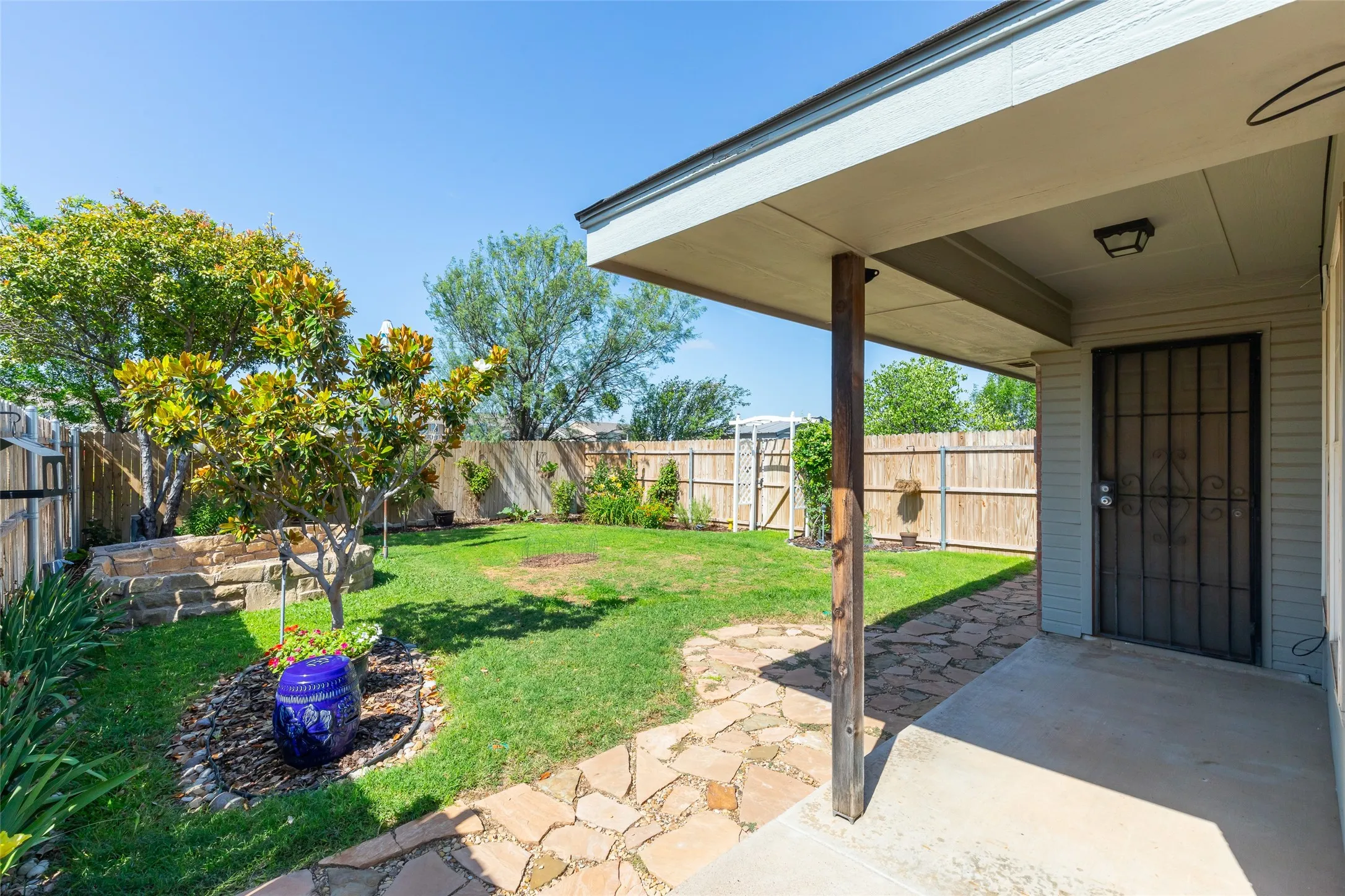Duplex For Sale in Taylor County , 2133 Patriot Commons Road, Abilene, Texas 79601, 6 Bedroom, 4 Bathroom, 2 Garage spaces, 2,698 Sqft, built in 1999, mls#21296335, Real Estate Agent in Abilene, Homes For Sale in Taylor county, Homes For Sale in Abilene, Realtor in Abilene Texas, Real Estate Brokerage Independent Realty Texas, Luminita Cordes Realtor