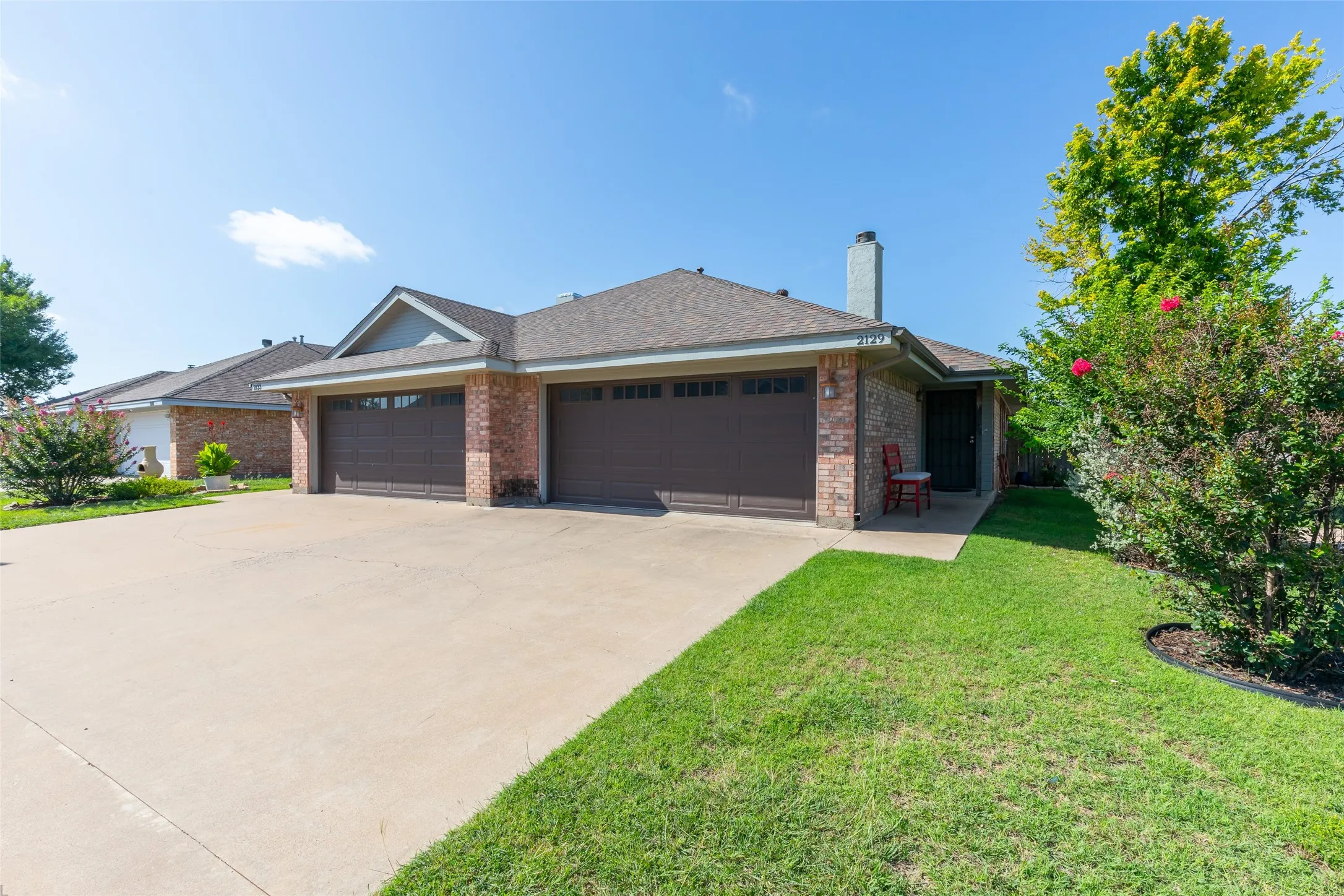 Duplex For Sale in Taylor County , 2133 Patriot Commons Road, Abilene, Texas 79601, 6 Bedroom, 4 Bathroom, 2 Garage spaces, 2,698 Sqft, built in 1999, mls#21296335, Real Estate Agent in Abilene, Homes For Sale in Taylor county, Homes For Sale in Abilene, Realtor in Abilene Texas, Real Estate Brokerage Independent Realty Texas, Luminita Cordes Realtor