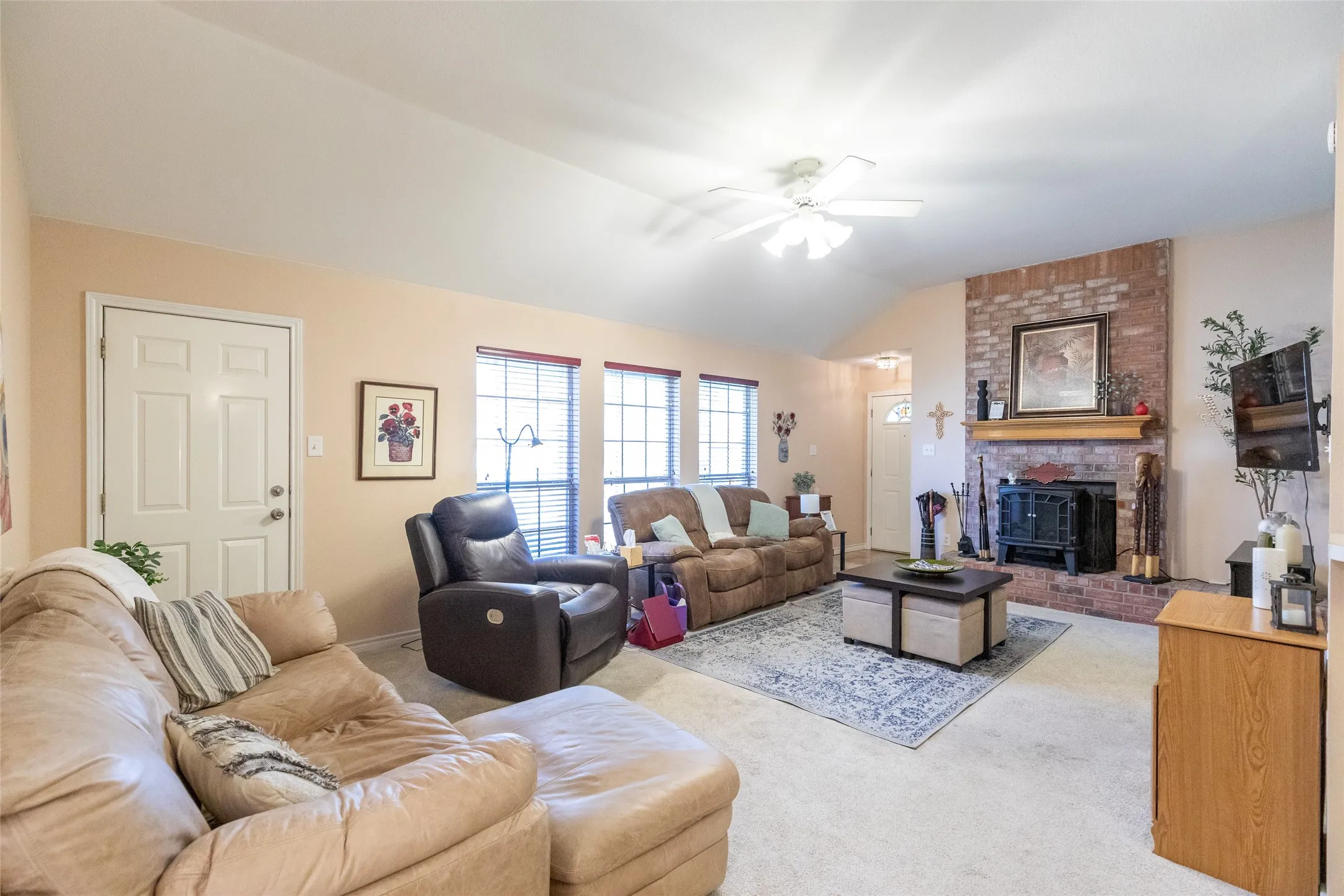 Duplex For Sale in Taylor County , 2133 Patriot Commons Road, Abilene, Texas 79601, 6 Bedroom, 4 Bathroom, 2 Garage spaces, 2,698 Sqft, built in 1999, mls#21296335, Real Estate Agent in Abilene, Homes For Sale in Taylor county, Homes For Sale in Abilene, Realtor in Abilene Texas, Real Estate Brokerage Independent Realty Texas, Luminita Cordes Realtor