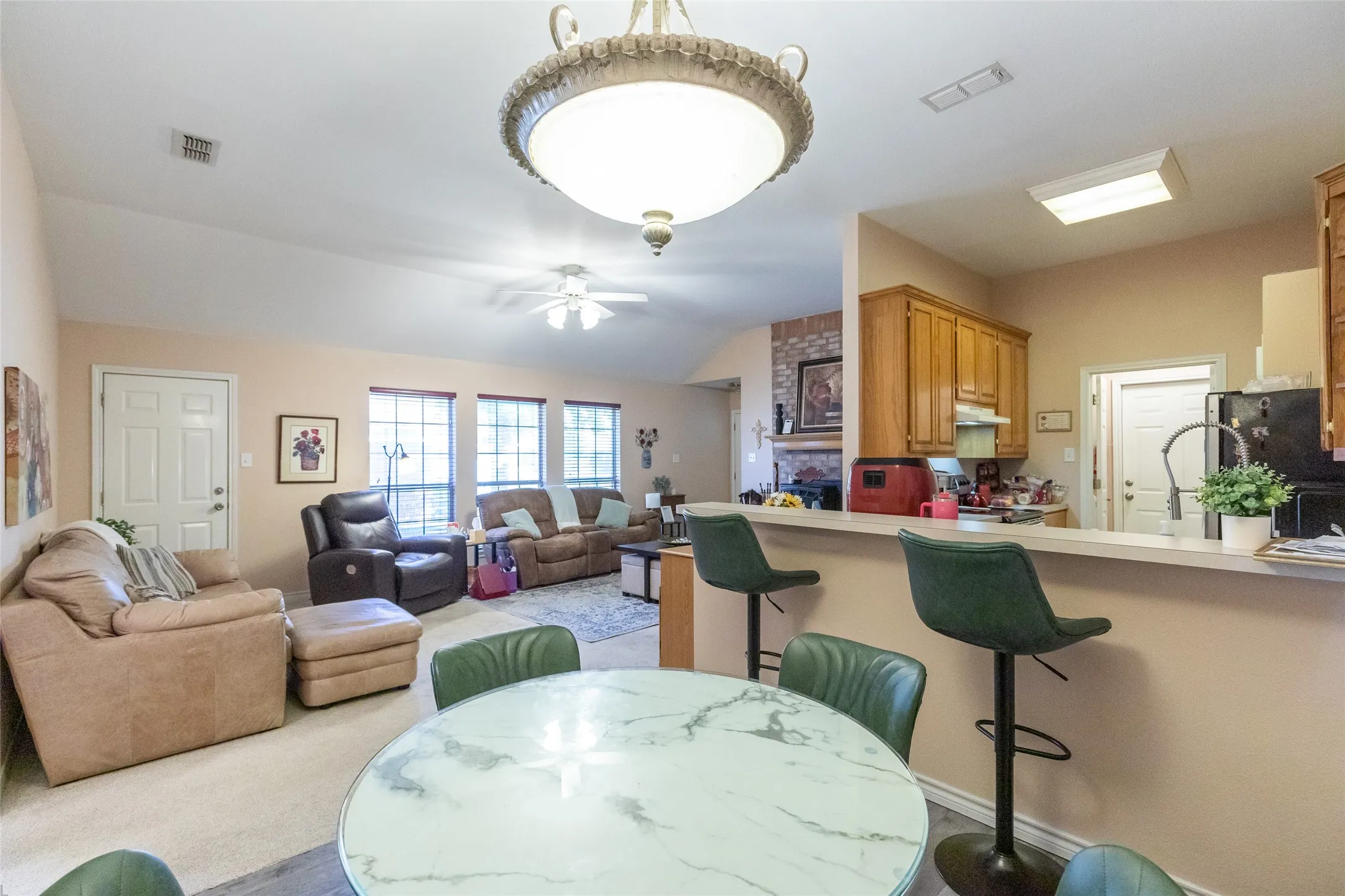 Duplex For Sale in Taylor County , 2133 Patriot Commons Road, Abilene, Texas 79601, 6 Bedroom, 4 Bathroom, 2 Garage spaces, 2,698 Sqft, built in 1999, mls#21296335, Real Estate Agent in Abilene, Homes For Sale in Taylor county, Homes For Sale in Abilene, Realtor in Abilene Texas, Real Estate Brokerage Independent Realty Texas, Luminita Cordes Realtor