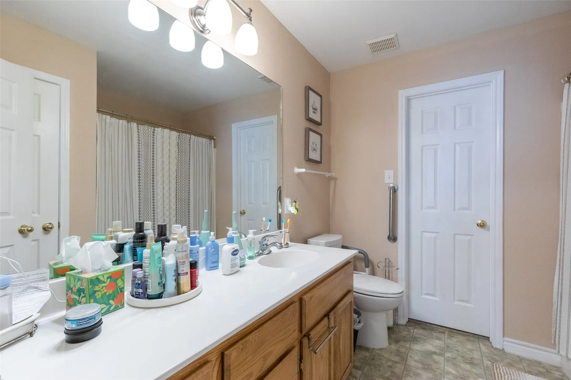 Duplex For Sale in Taylor County , 2133 Patriot Commons Road, Abilene, Texas 79601, 6 Bedroom, 4 Bathroom, 2 Garage spaces, 2,698 Sqft, built in 1999, mls#21296335, Real Estate Agent in Abilene, Homes For Sale in Taylor county, Homes For Sale in Abilene, Realtor in Abilene Texas, Real Estate Brokerage Independent Realty Texas, Luminita Cordes Realtor