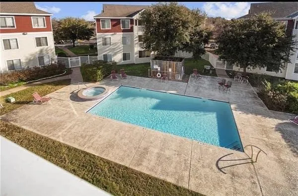 Condominium For Sale in Brazos County , 525 Southwest Parkway 104, College Station, Texas 77840, 4 Bedroom, 4 Bathroom, Garage spaces, 1,236 Sqft, built in 2000, mls#21300415, Real Estate Agent in College Station, Homes For Sale in Brazos county, Homes For Sale in College Station, Realtor in College Station Texas, Real Estate Brokerage Independent Realty Texas, Luminita Cordes Realtor