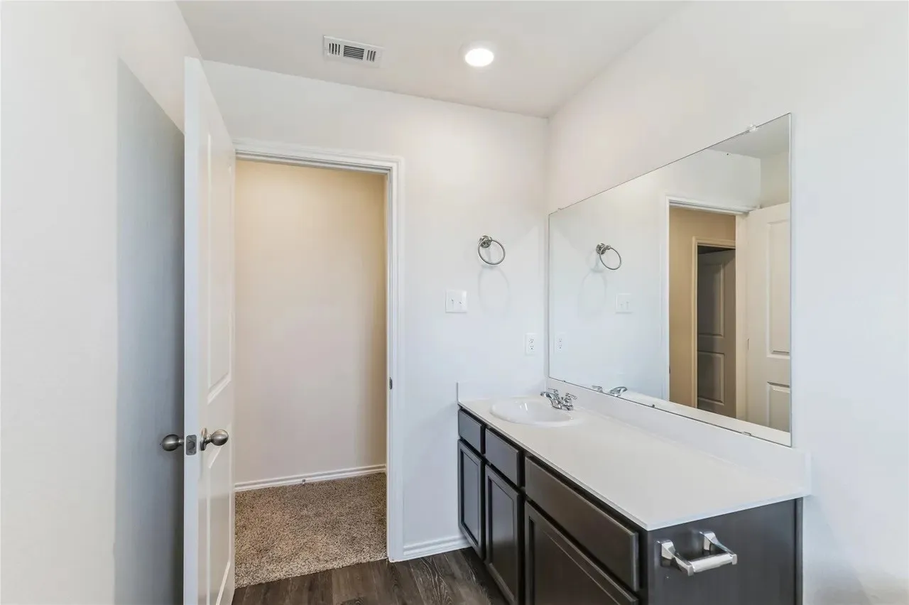 Single Family Residence For Rent in Grayson County , 3124 Sweetwater Way, Sherman, Texas 75090, 4 Bedroom, 3 Bathroom, 2 Garage spaces, 2,262 Sqft, built in 2022, mls#21292379, Real Estate Agent in Sherman, Homes For Rent in Grayson county, Homes For Rent in Sherman, Realtor in Sherman Texas, Real Estate Brokerage Independent Realty Texas, Luminita Cordes Realtor